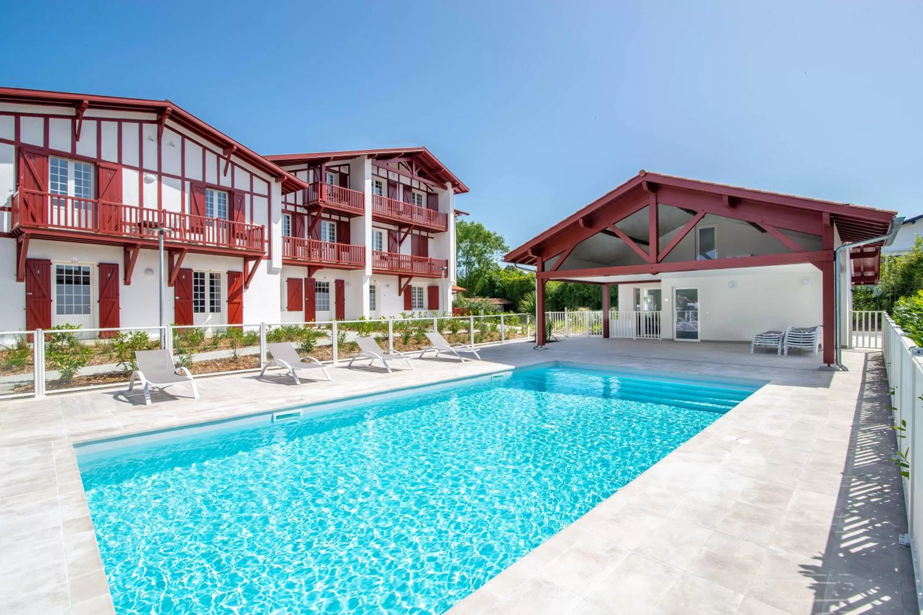 Swimming pool in Résidence Ker Enia Meublés de Tourisme