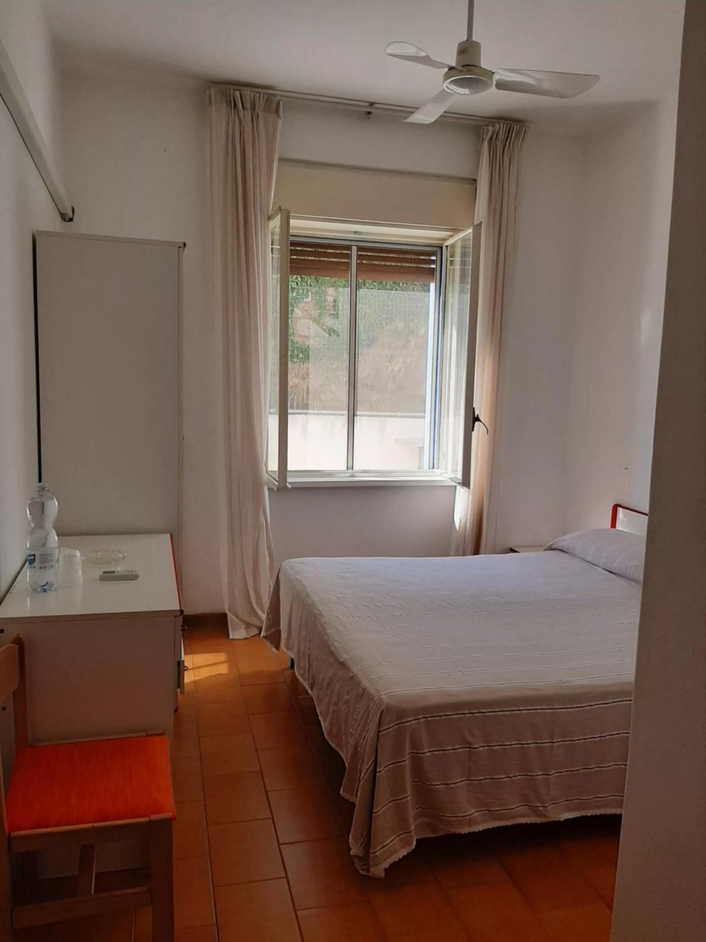 Bedroom, Bed in Hotel Conca d'Oro