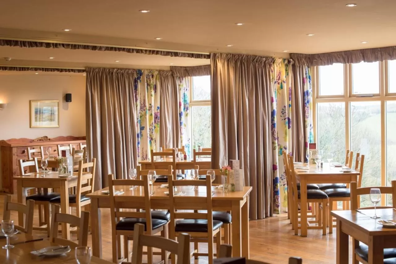 Restaurant/places to eat in The Poltimore Inn