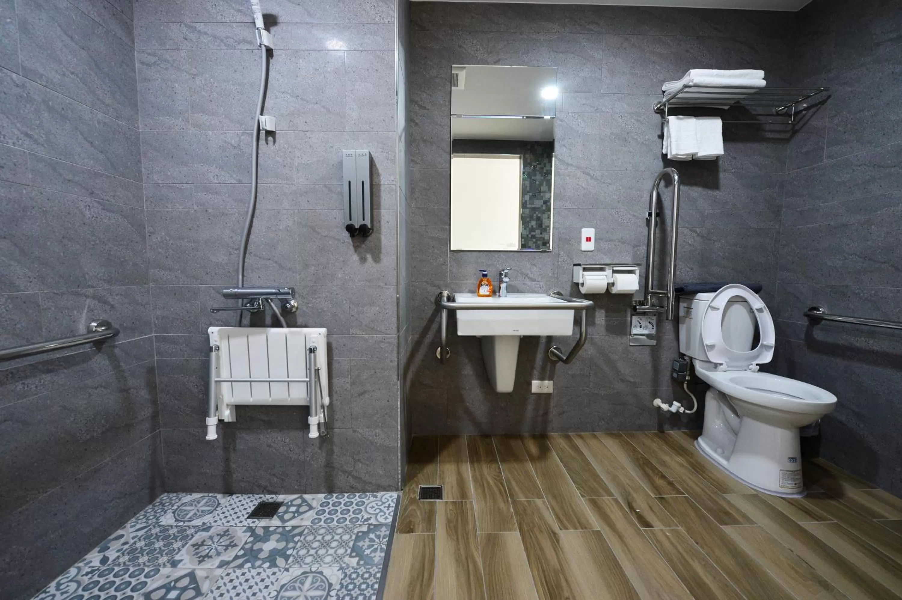 Facility for disabled guests in Sky Square Business Travel