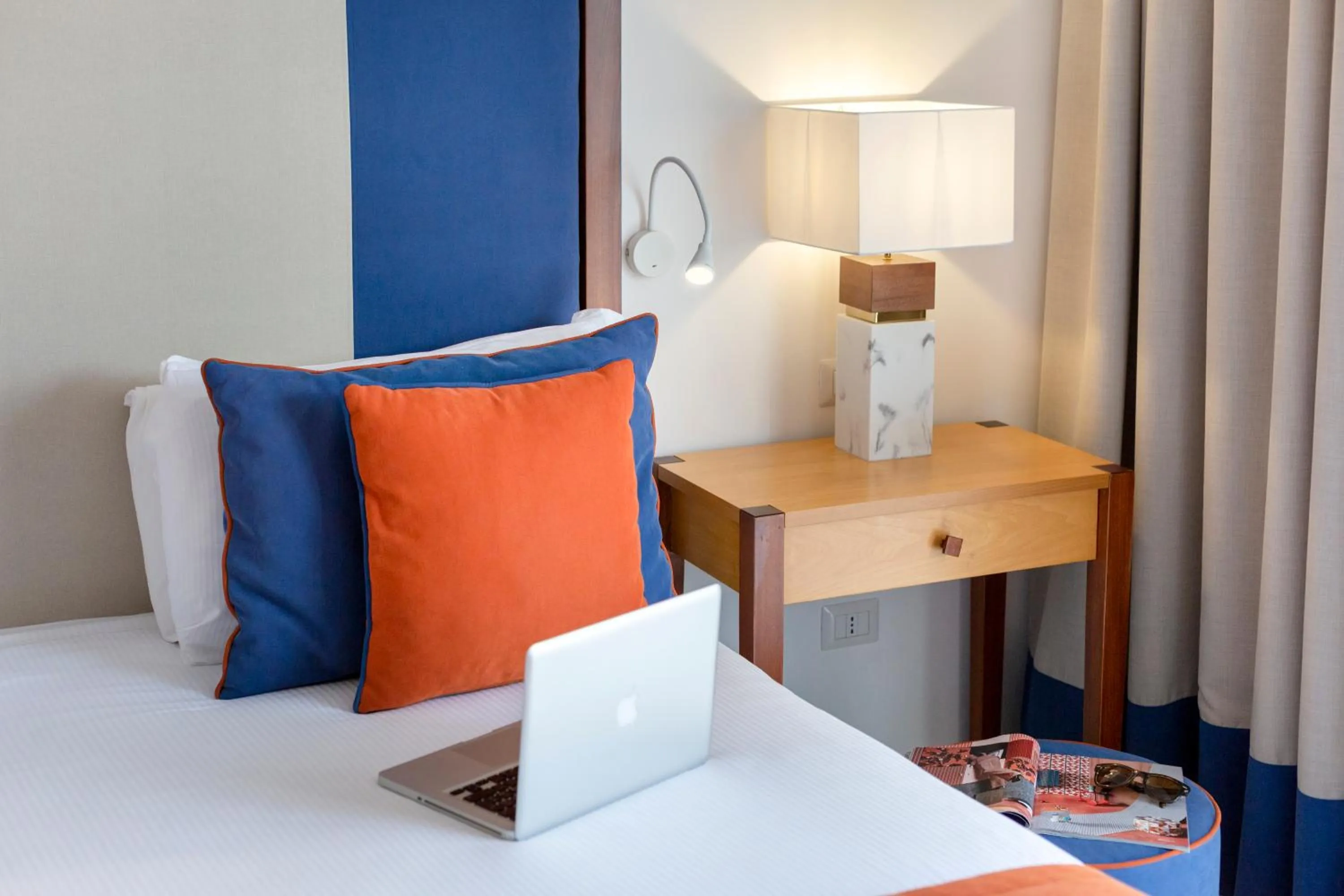 Bedroom, Bed in Atlantic Palace Hotel