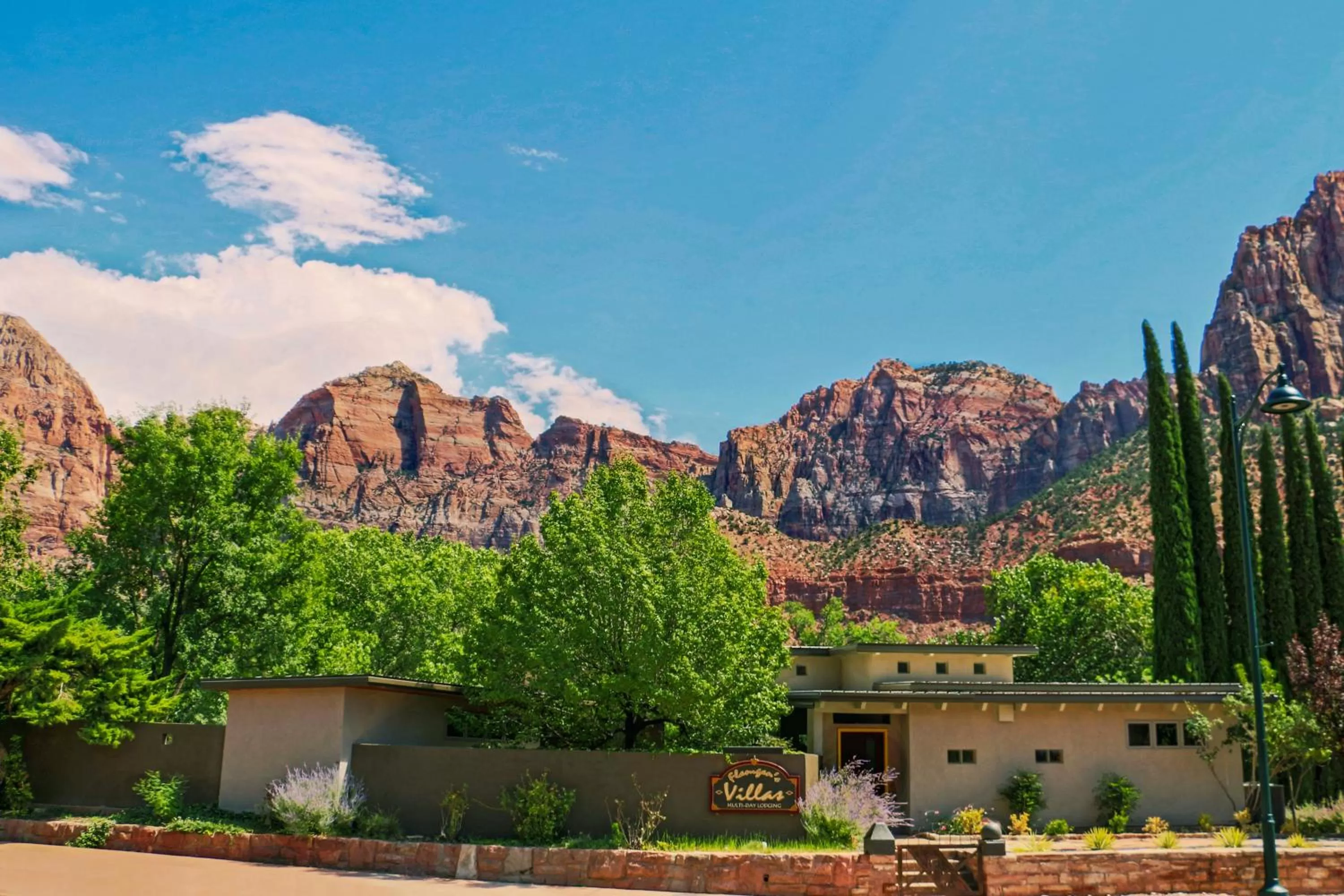 Facade/entrance, Mountain View in Flanigan`s Resort and Spa