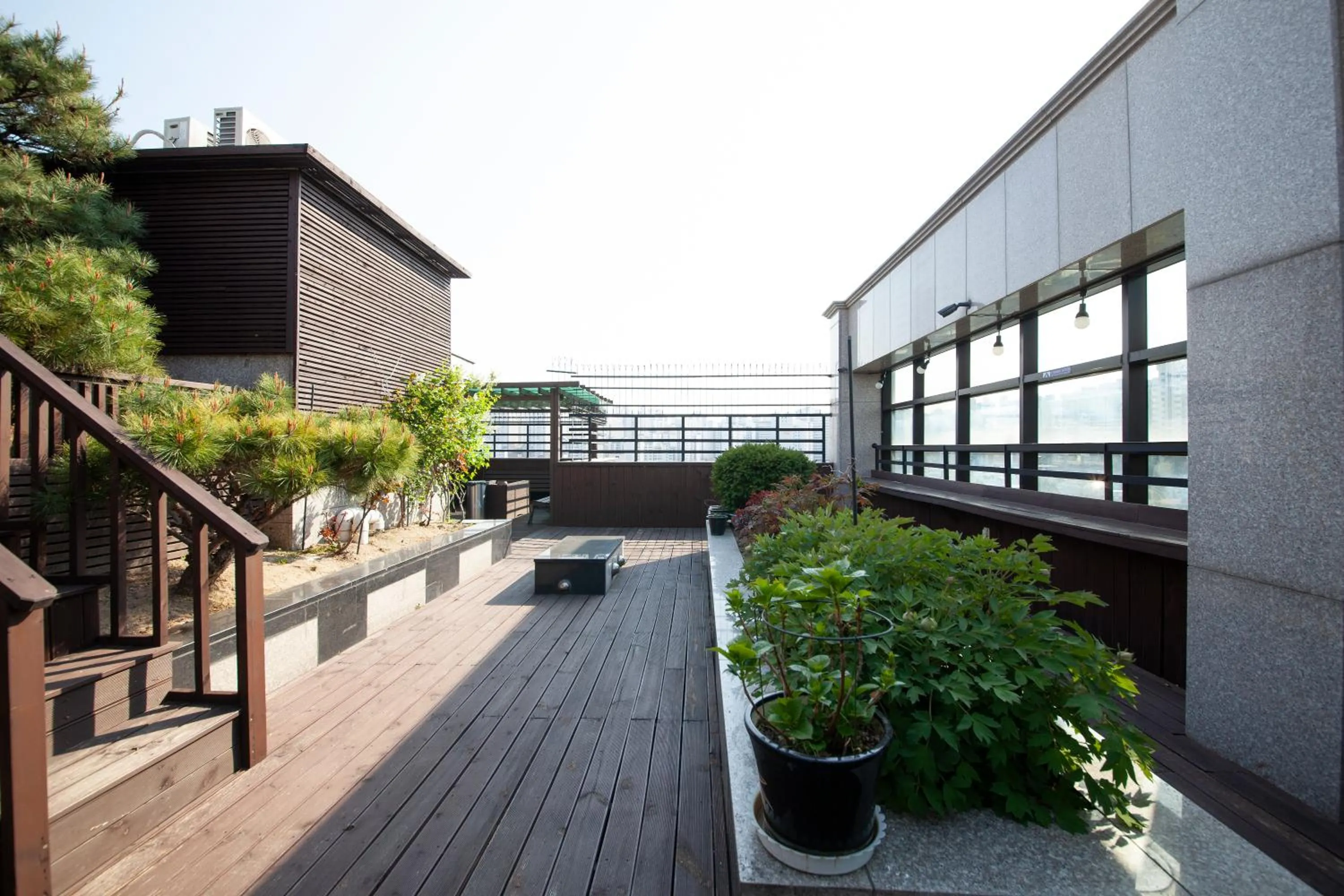 Property building in K-Grand Hostel Dongdaemun