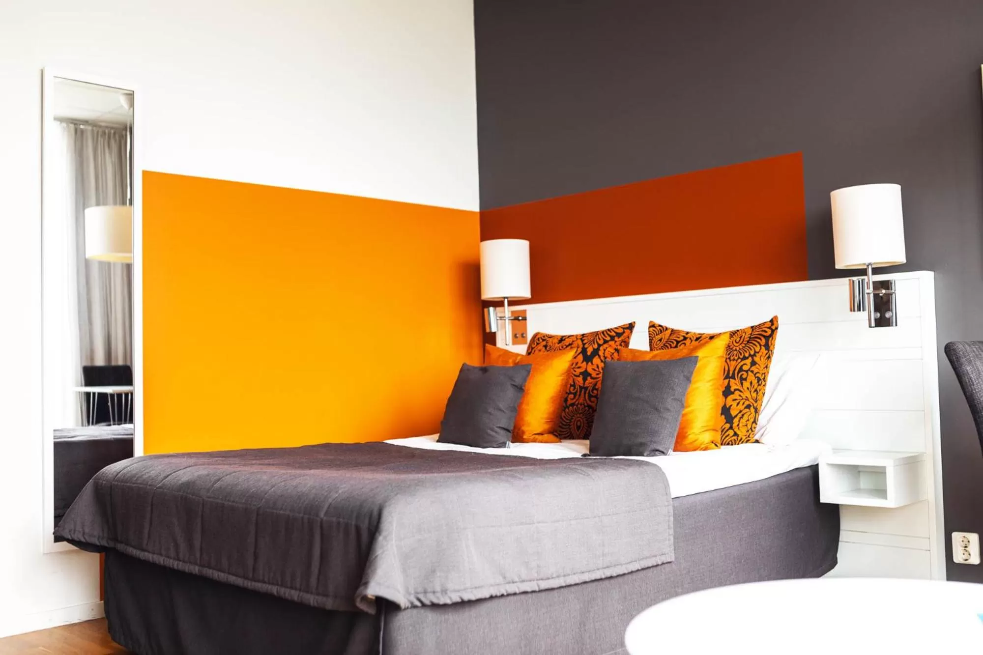 Bed in Sky Hotel Apartments Tornet