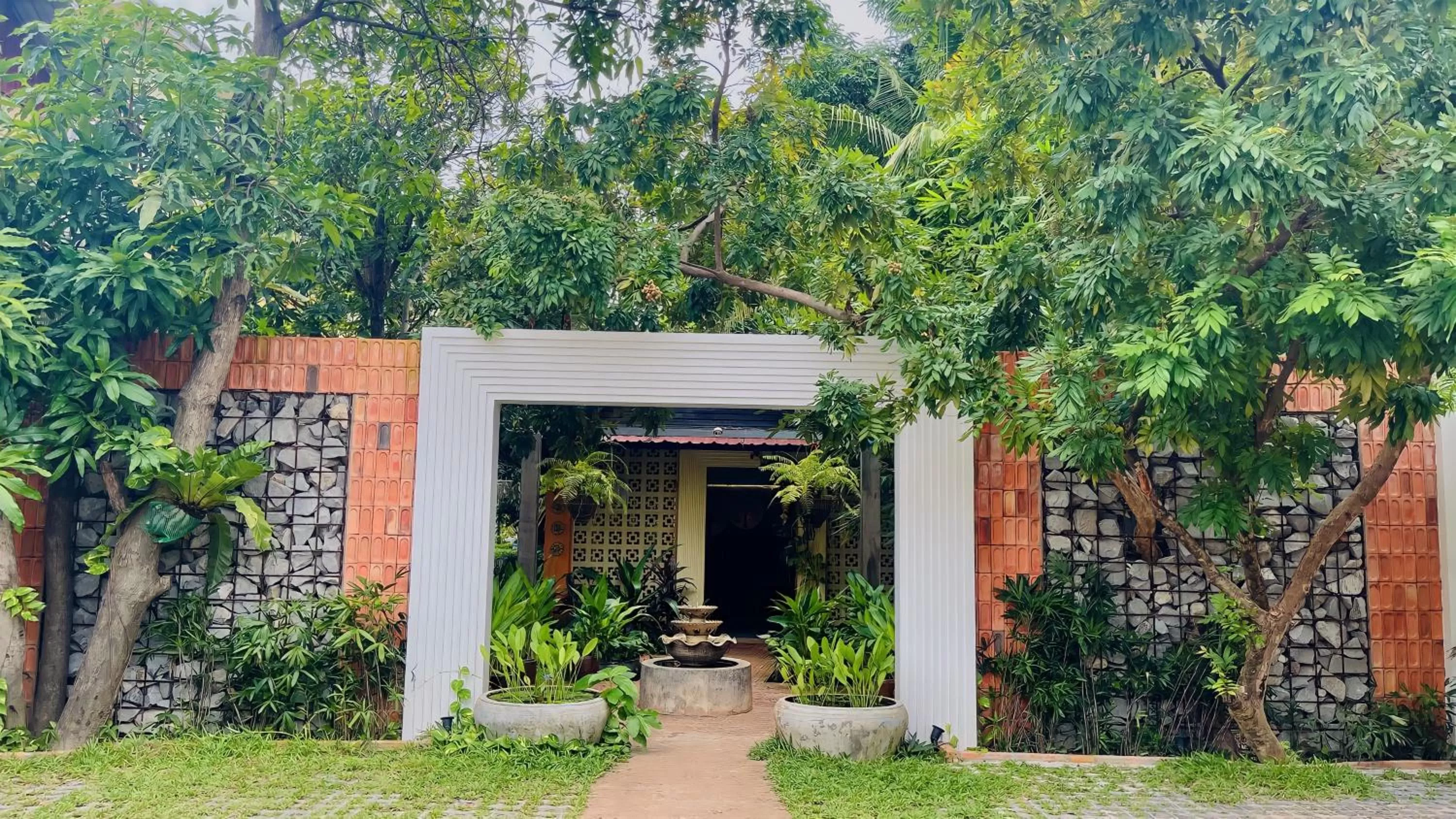 Facade/entrance in Home Indochine d'Angkor Hotel