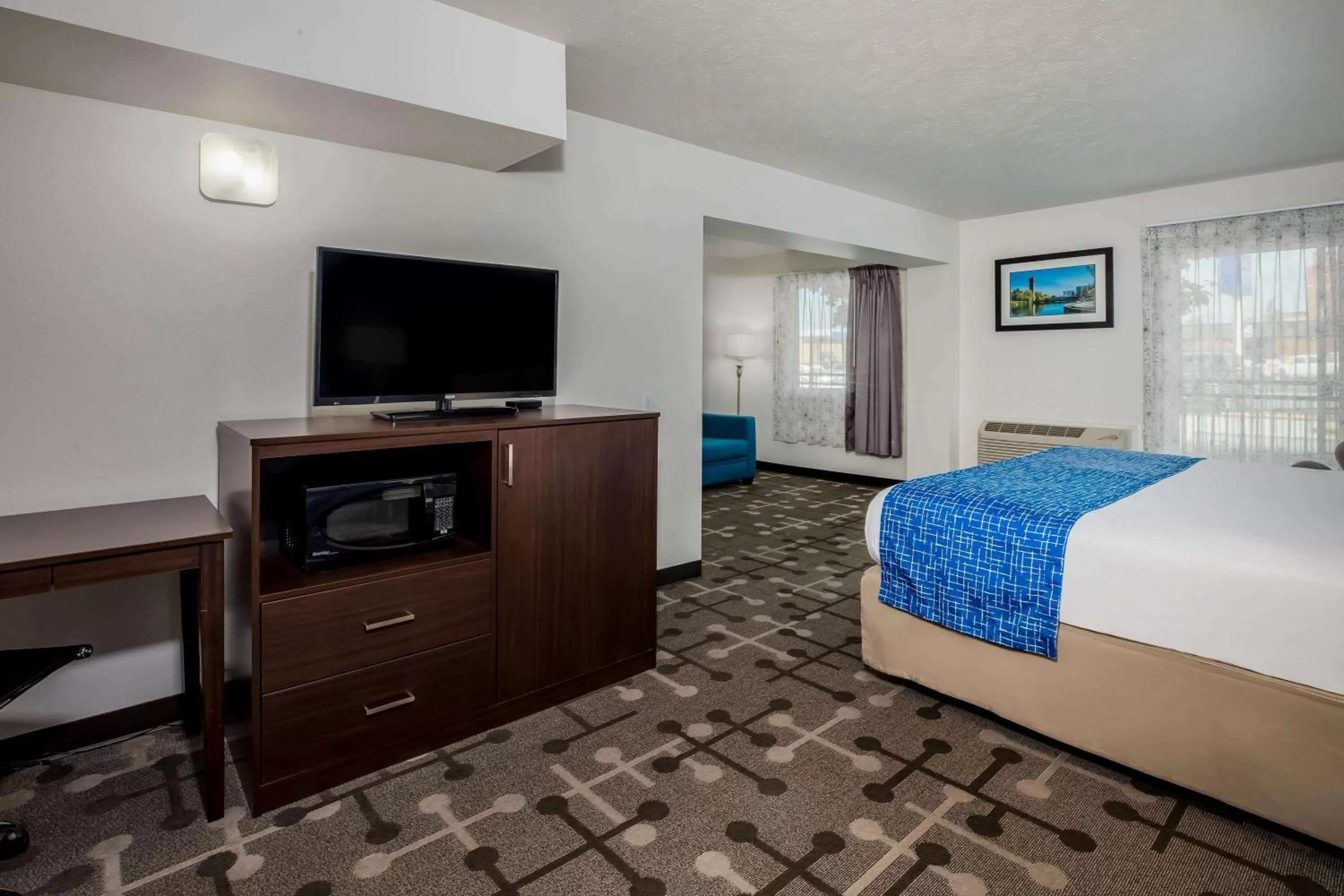 Photo of the whole room, Bed in Baymont by Wyndham Spokane