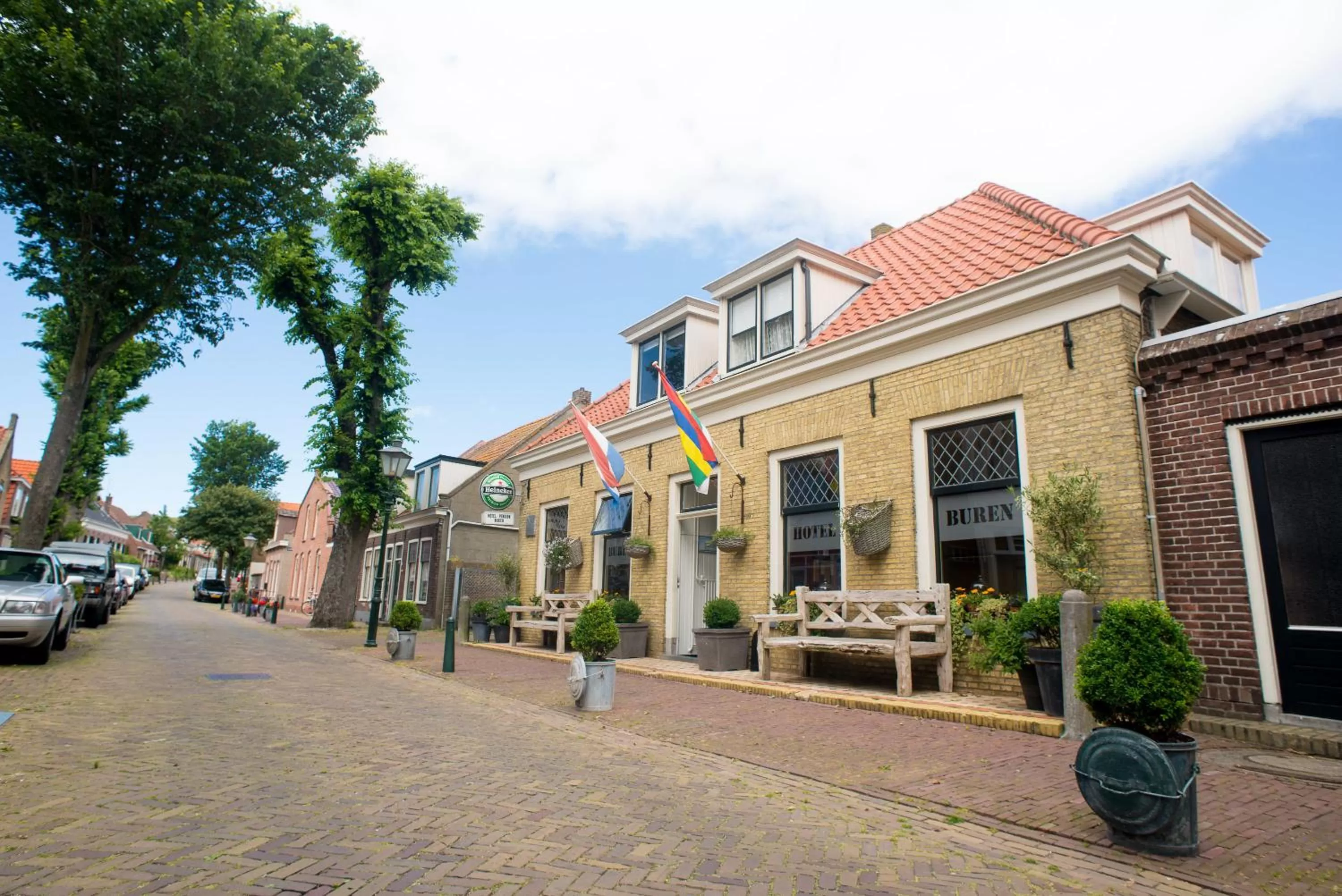 Property Building in Hotel Buren