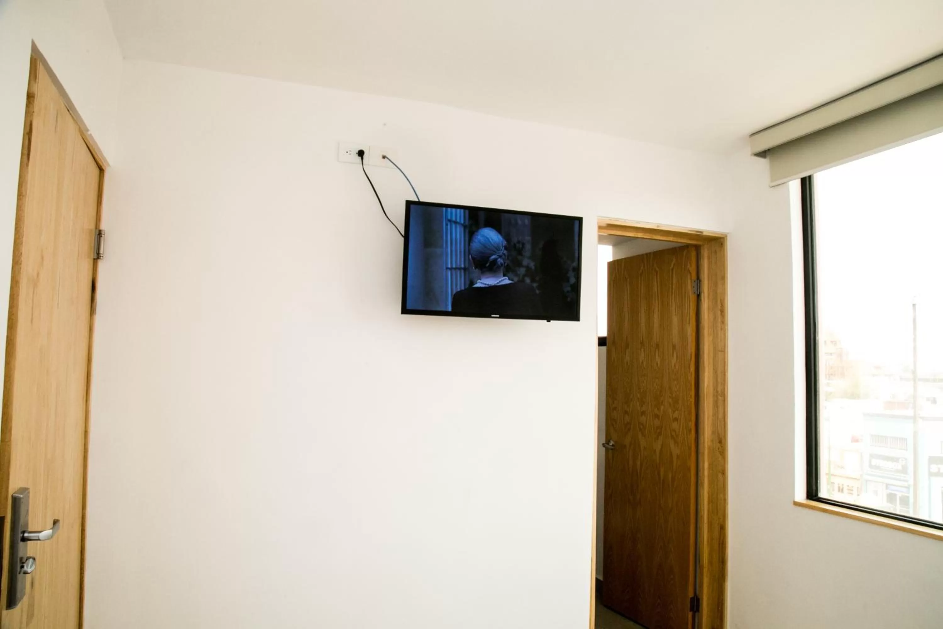 TV and multimedia in Booking 500