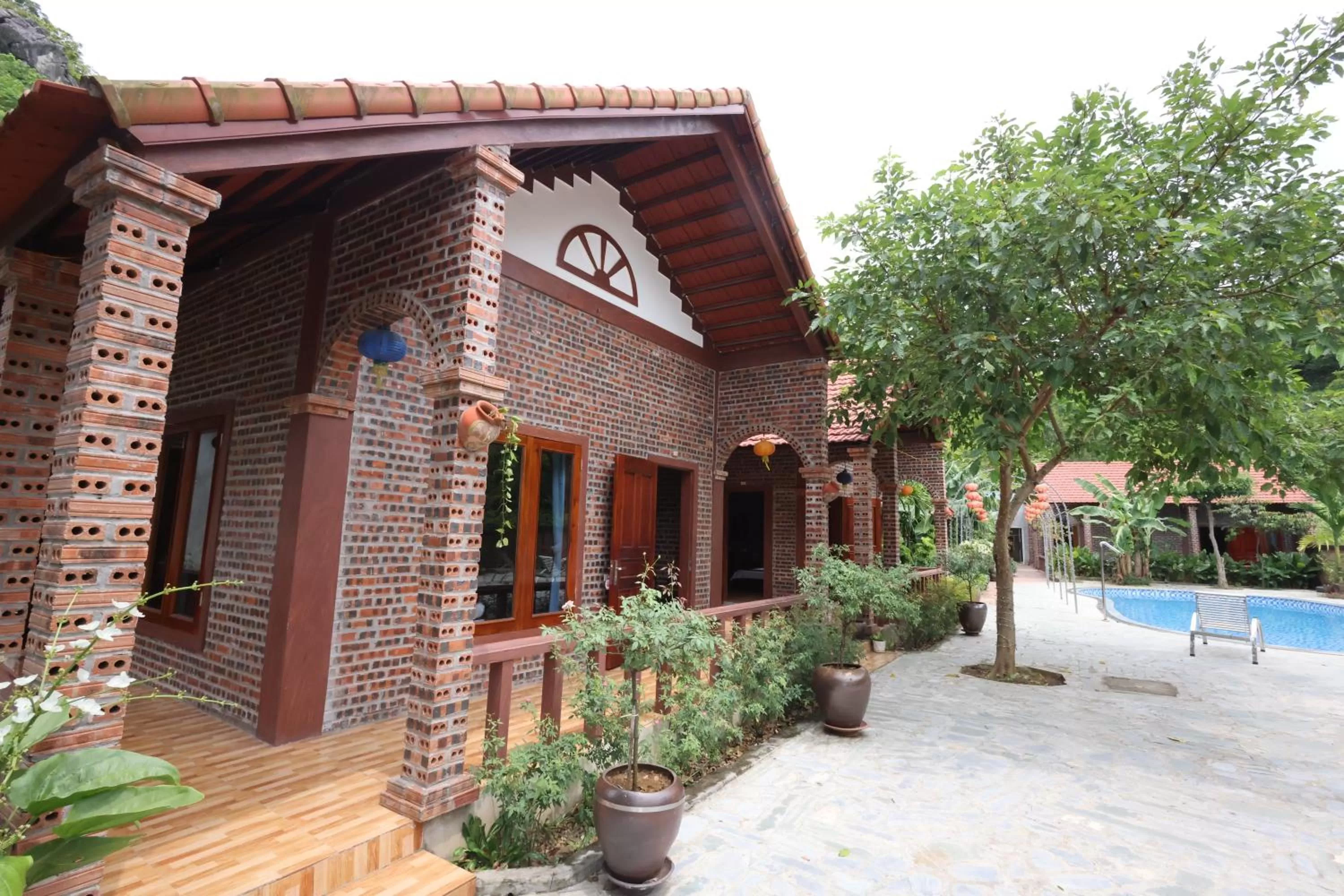 Property building in Phạm Gia Homestay Ecogarden