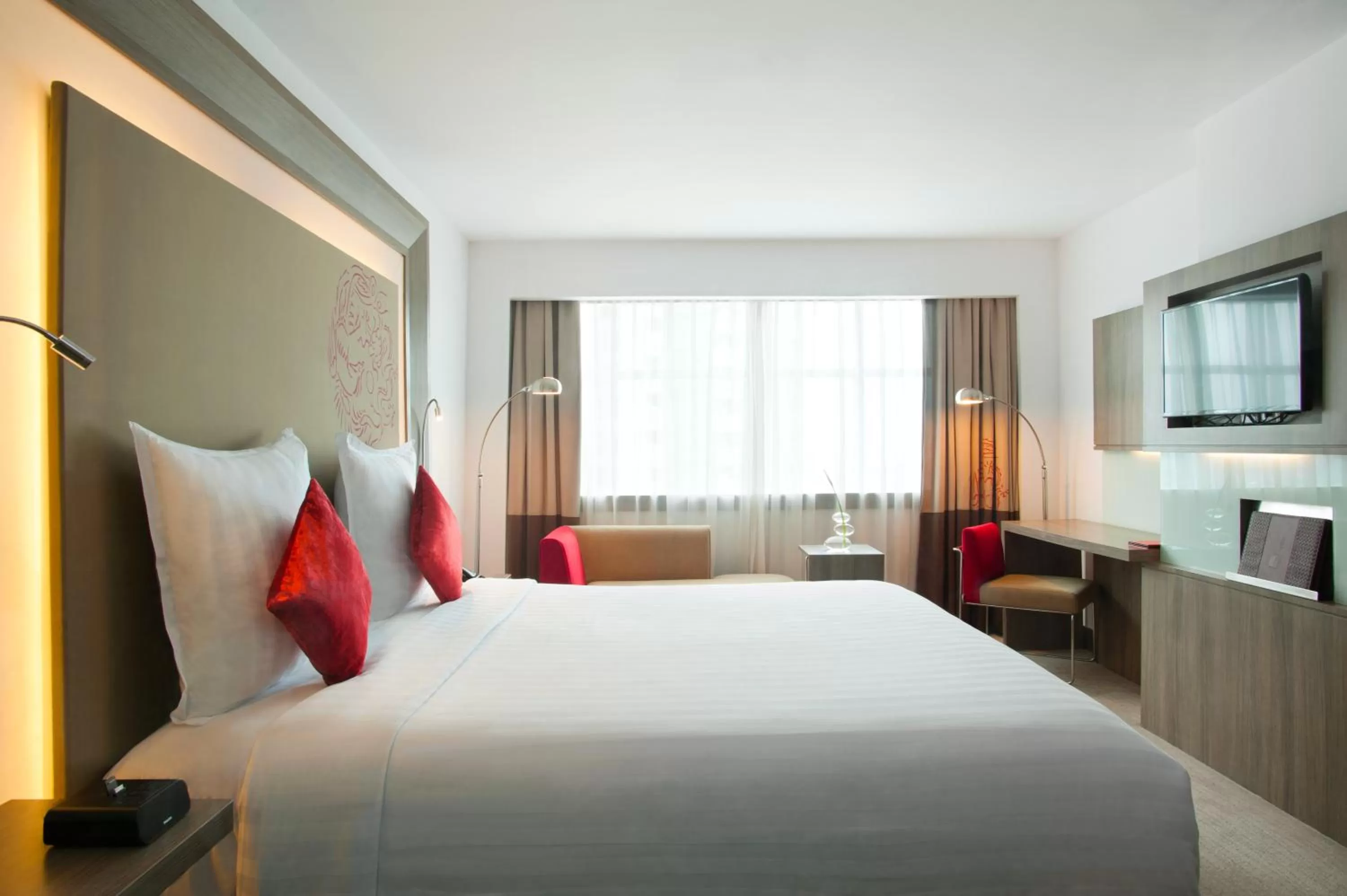 Bedroom, Bed in Novotel Jakarta Gajah Mada