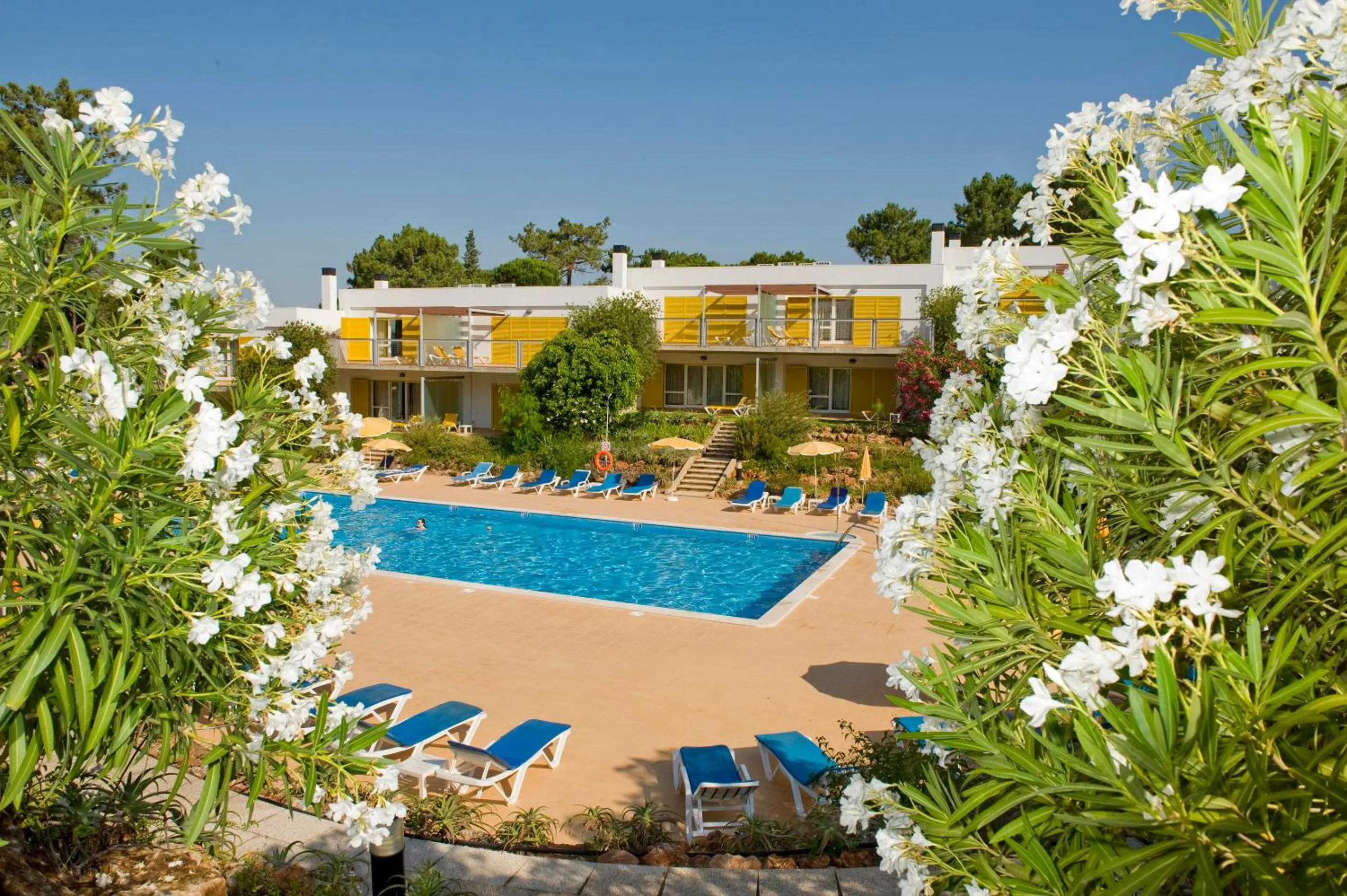 Swimming pool in Apartamentos Turisticos Pinhal Da Marina