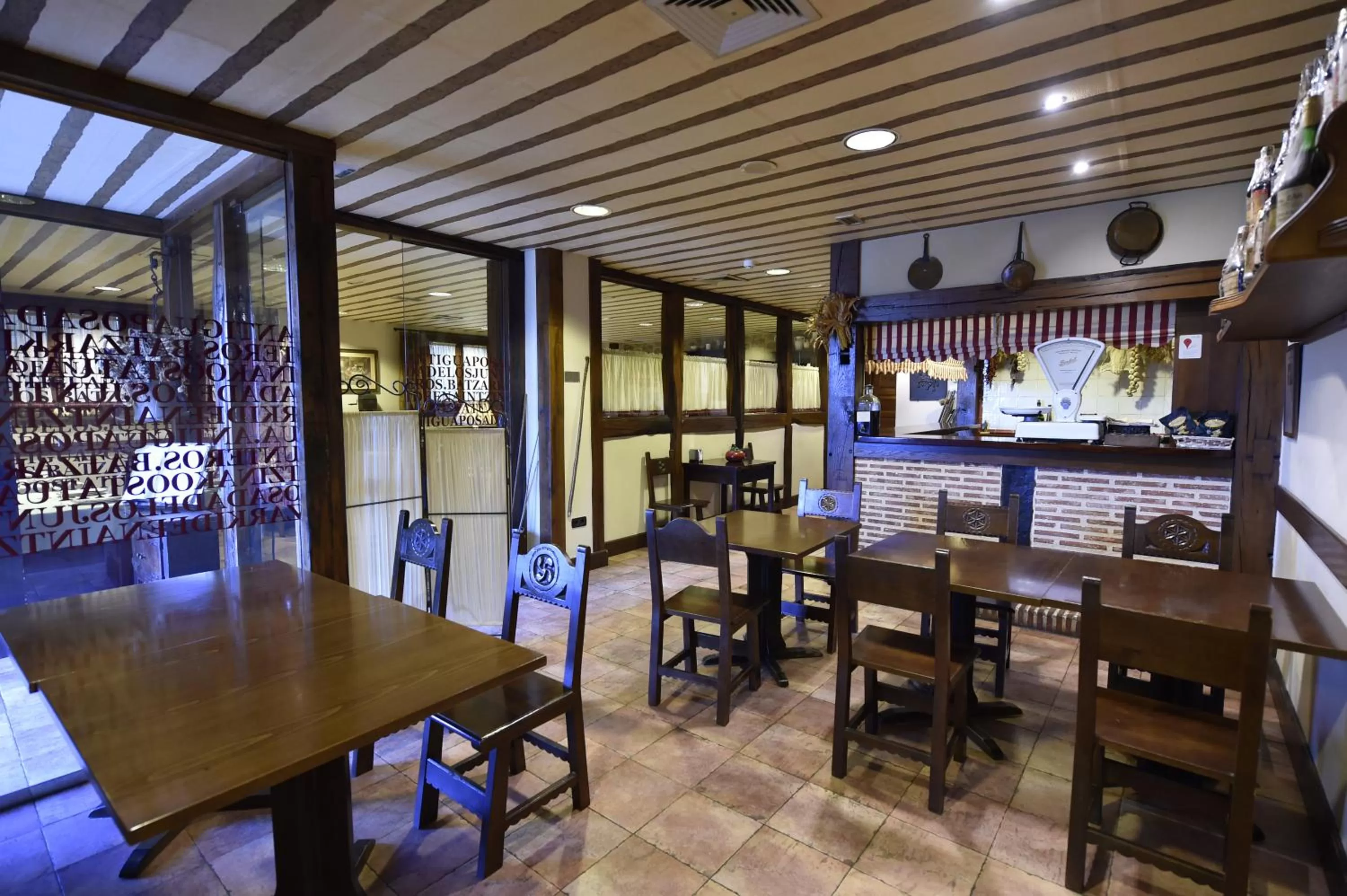 Restaurant/Places to Eat in Batzarki