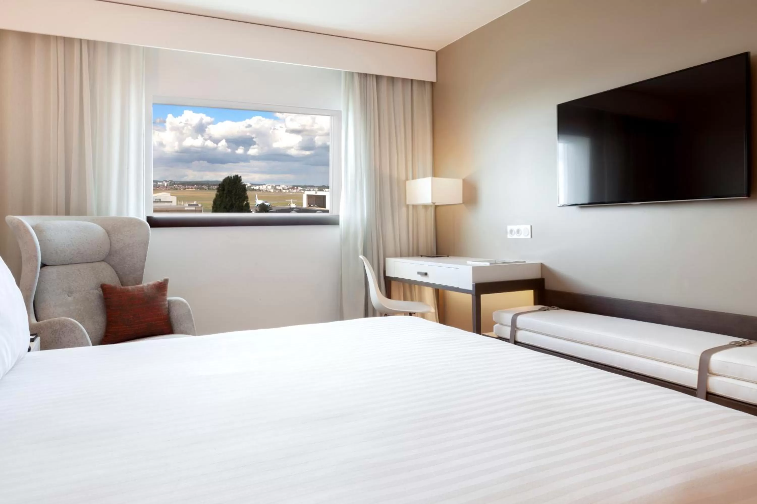 Bedroom, Bed in AC Hotel by Marriott Paris Le Bourget Airport