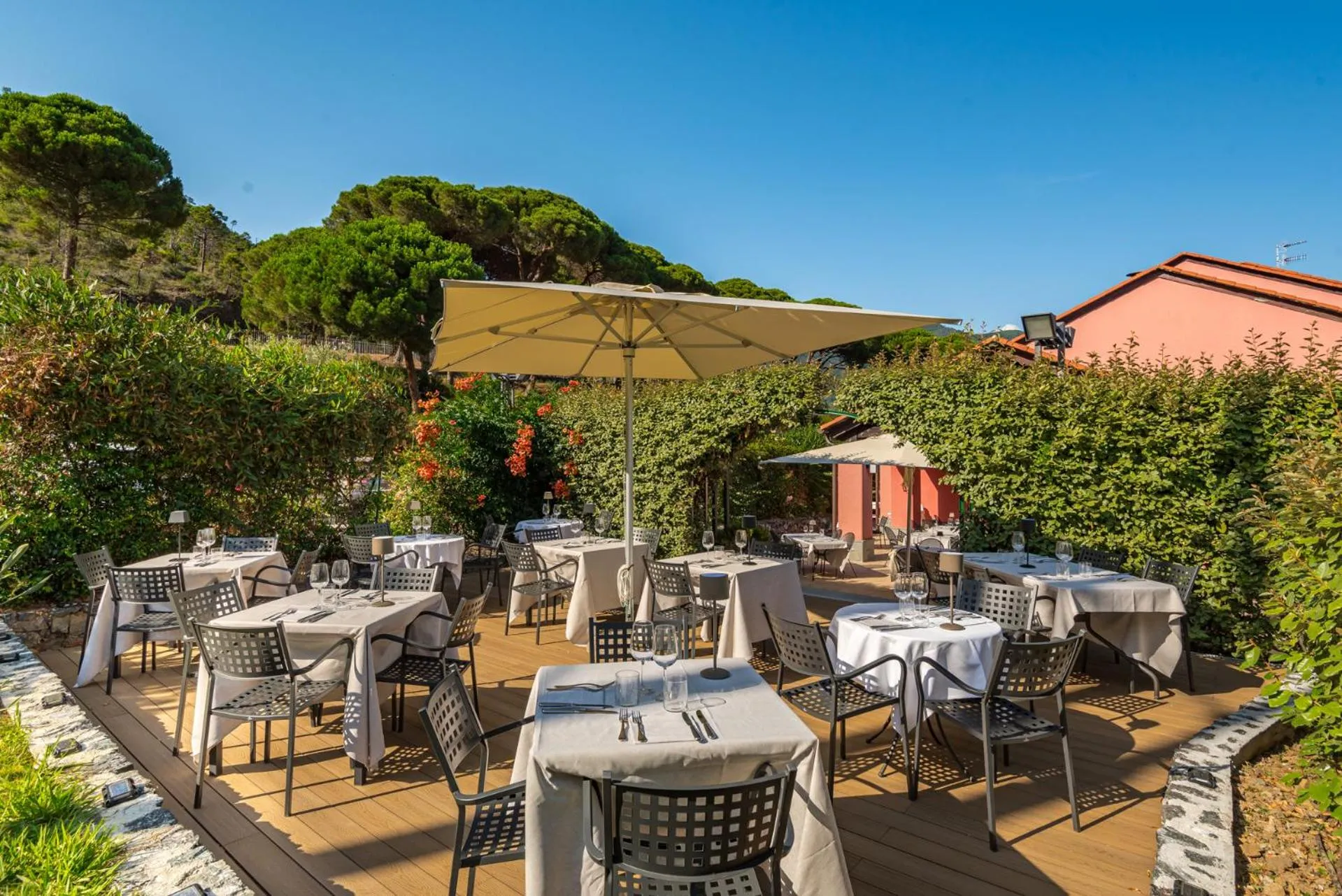 Restaurant/places to eat in Park Hotel Argento