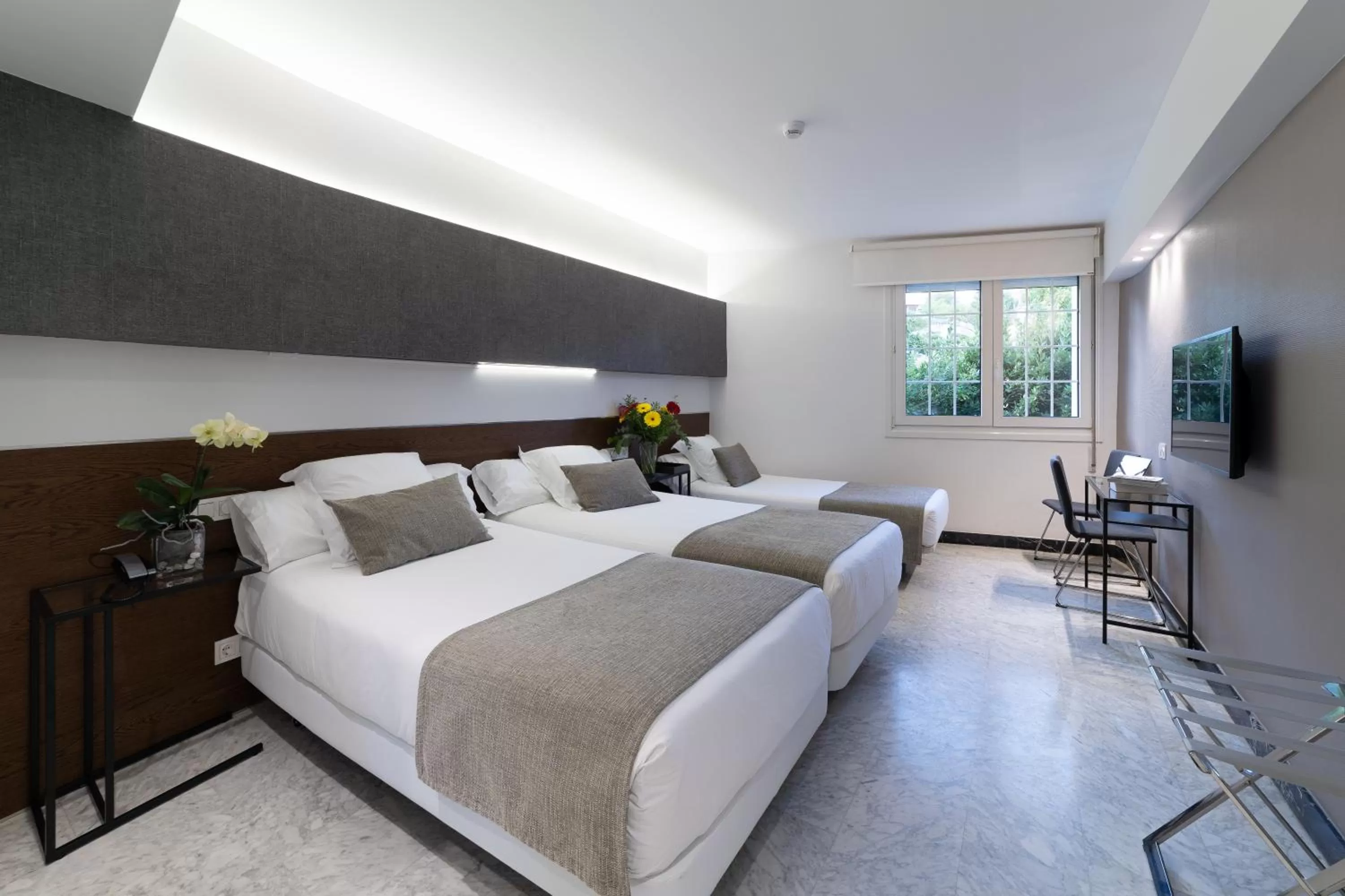 Bedroom, Bed in Hotel Avenida