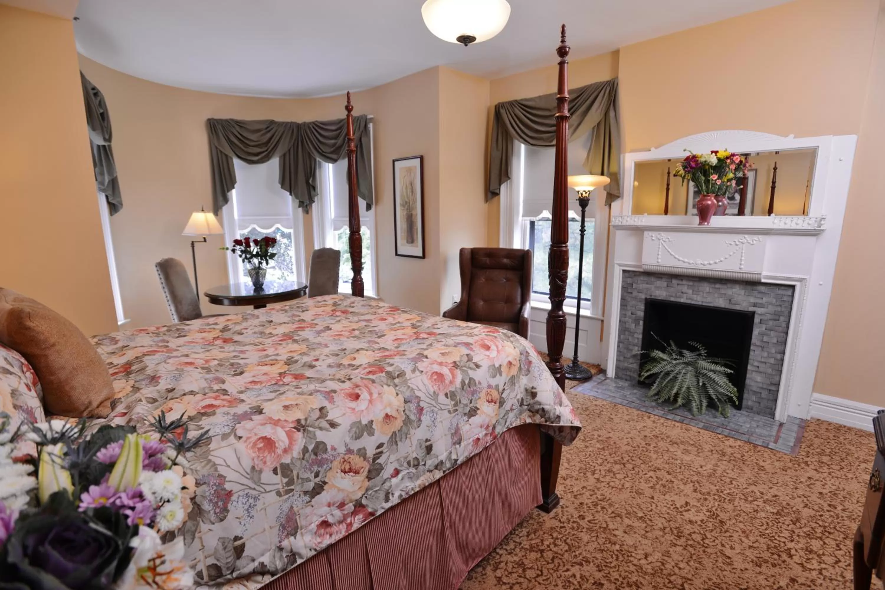 Rehm House Deluxe Queen in The Inn on Ferry Street