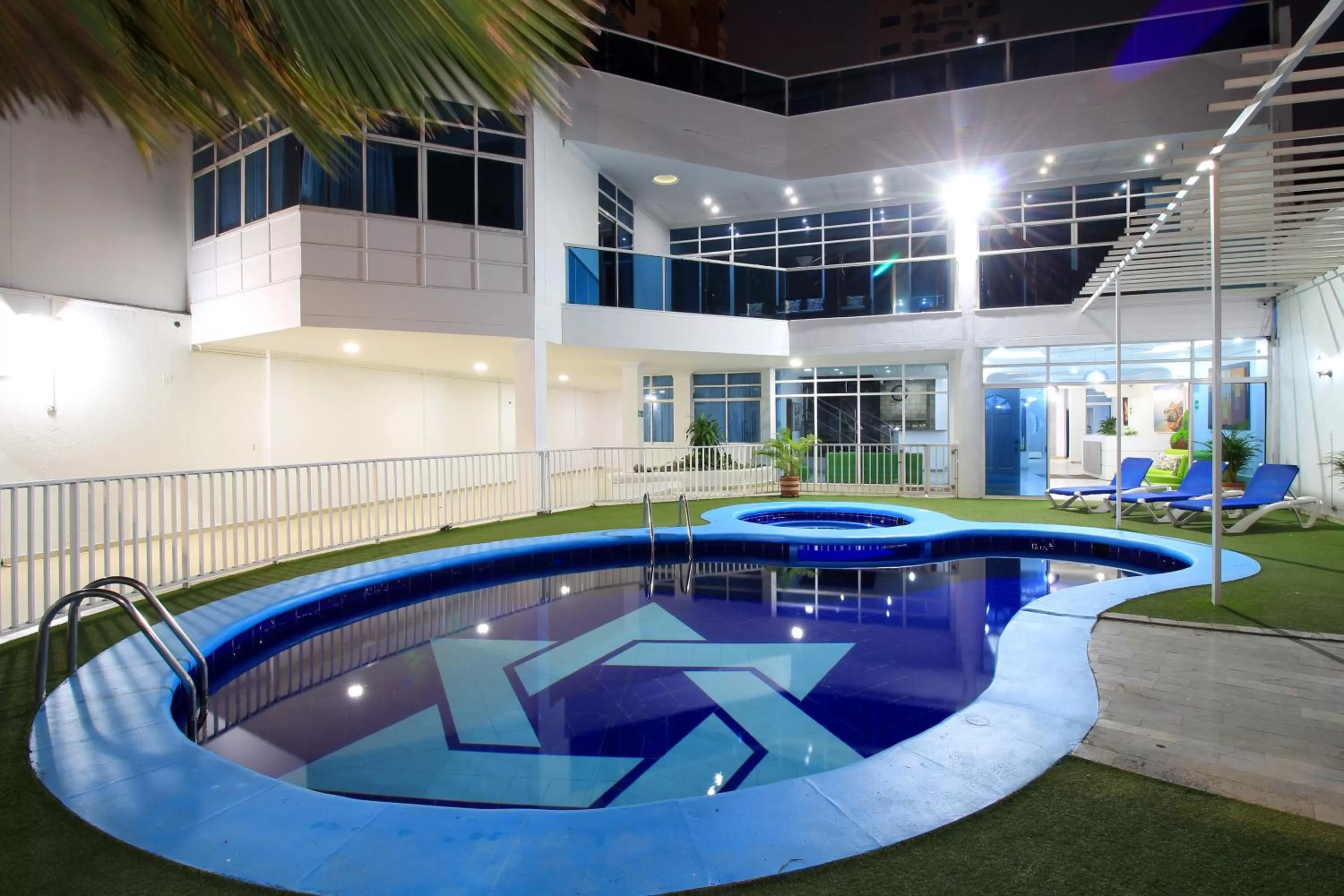 Swimming pool in Hotel Abi Inn By GEH Suites