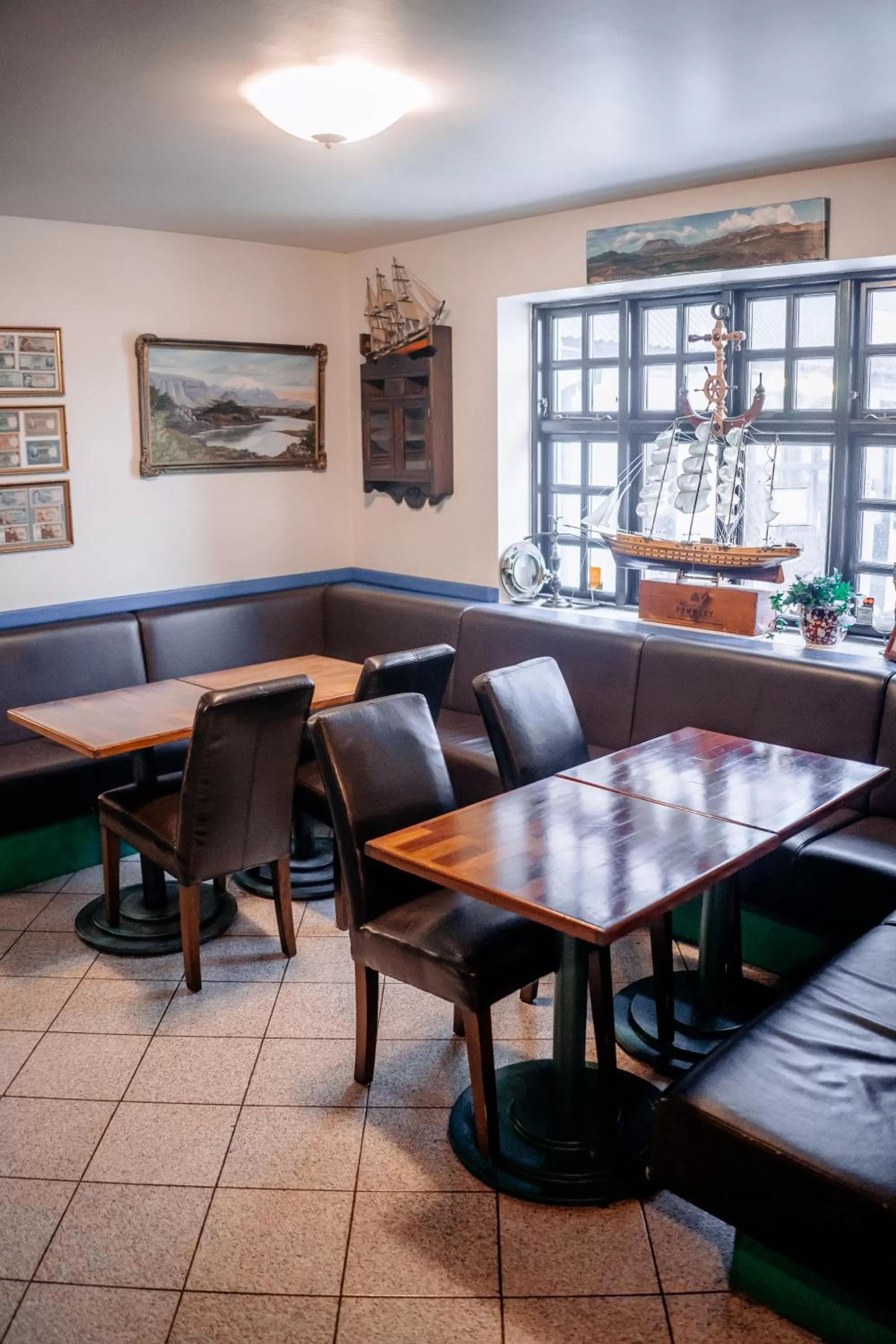 Restaurant/places to eat in Hotel Laxnes