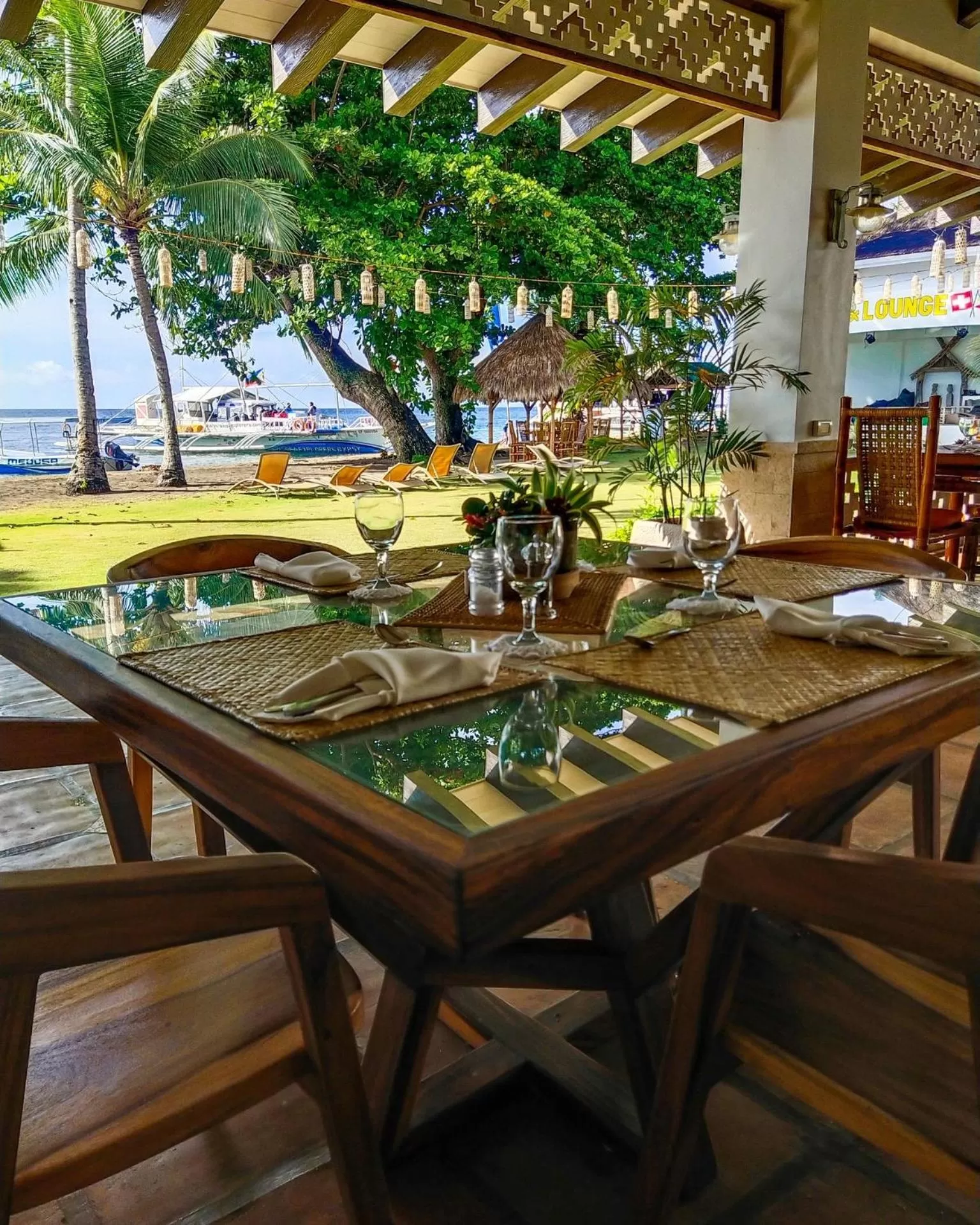Restaurant/places to eat in Pura Vida Beach & Dive Resort