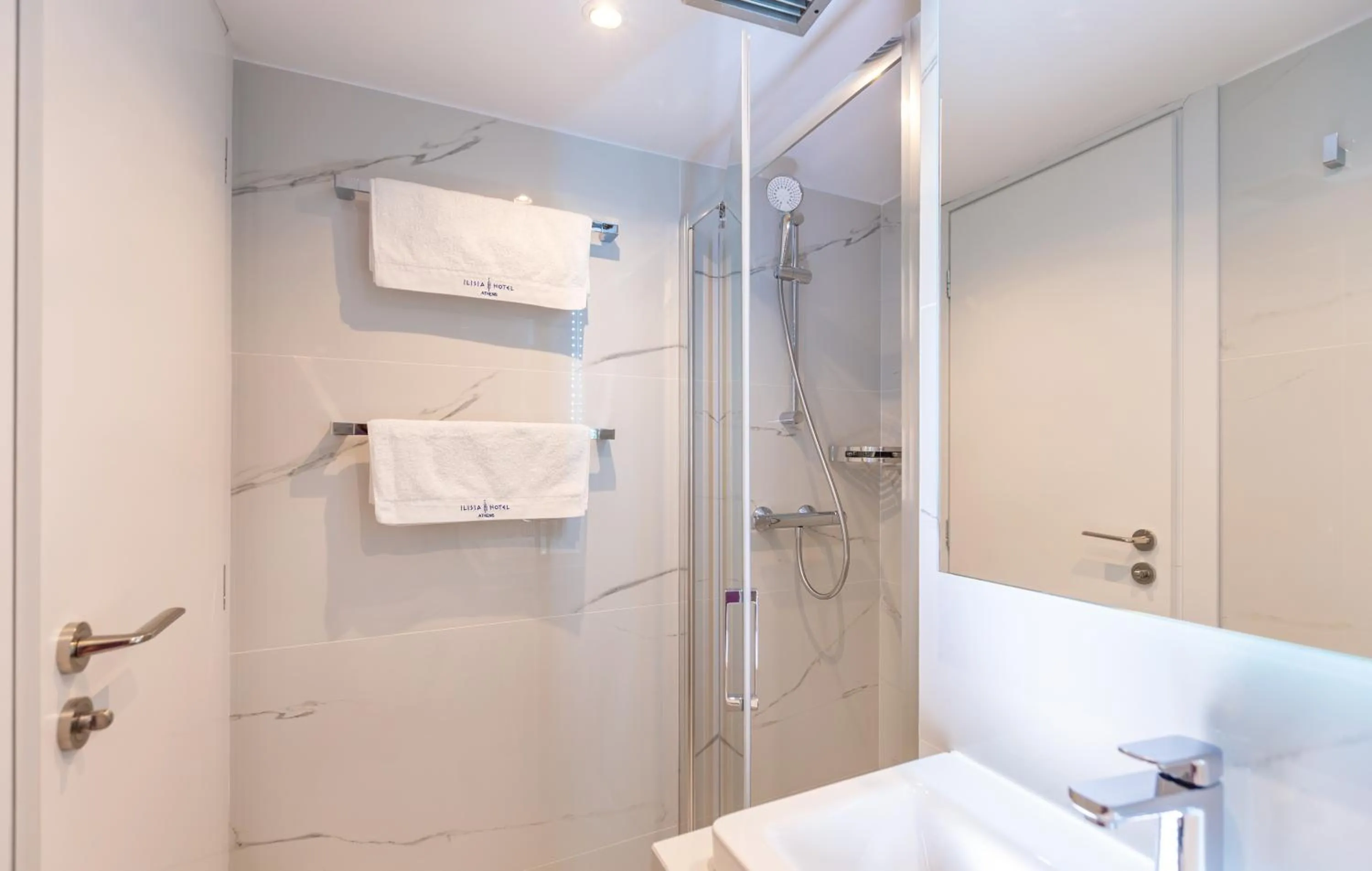 Bathroom in Ilisia Hotel Athens