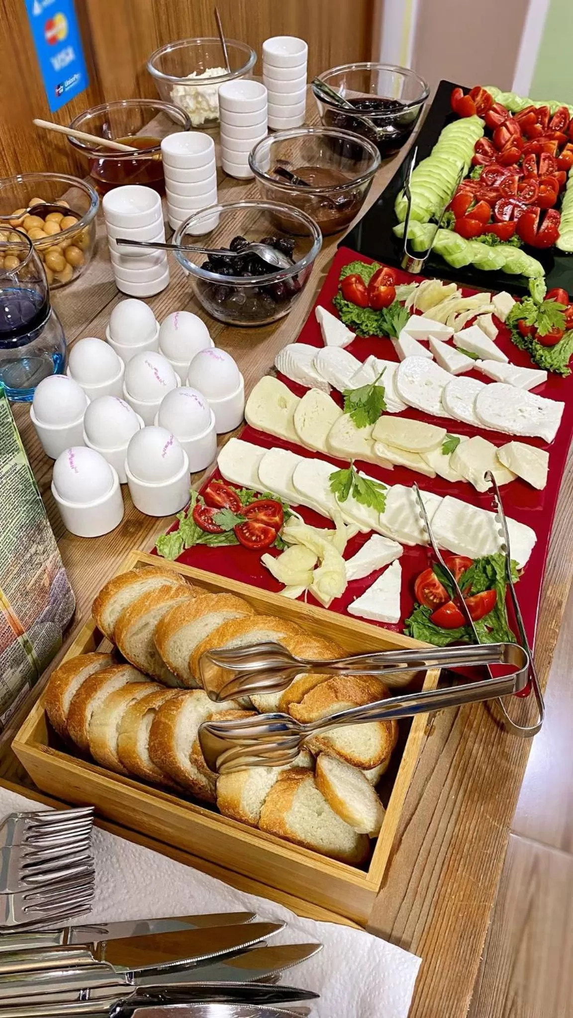 Food and drinks in Palm Hotel