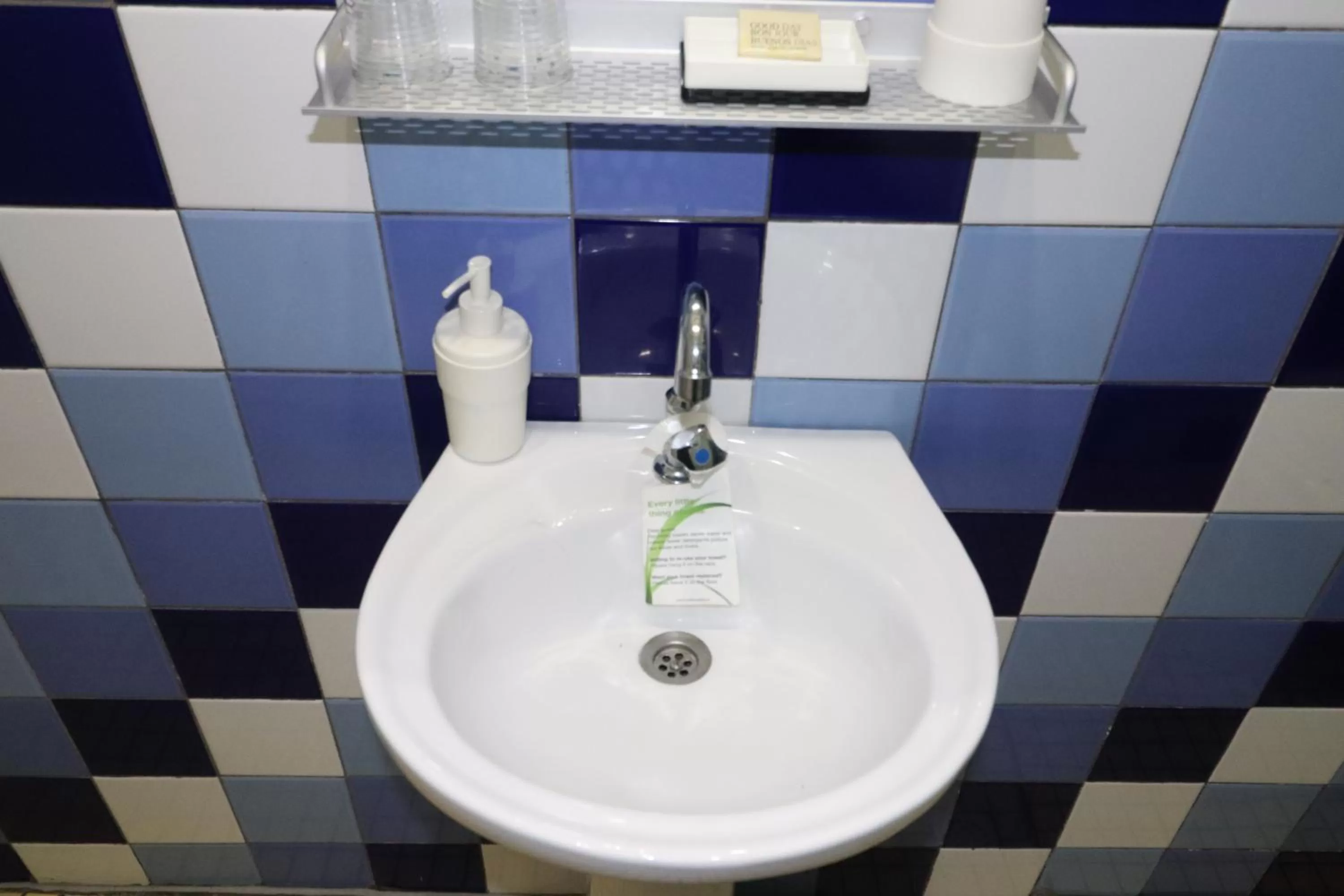 Bathroom in Holland Lodge Paramaribo