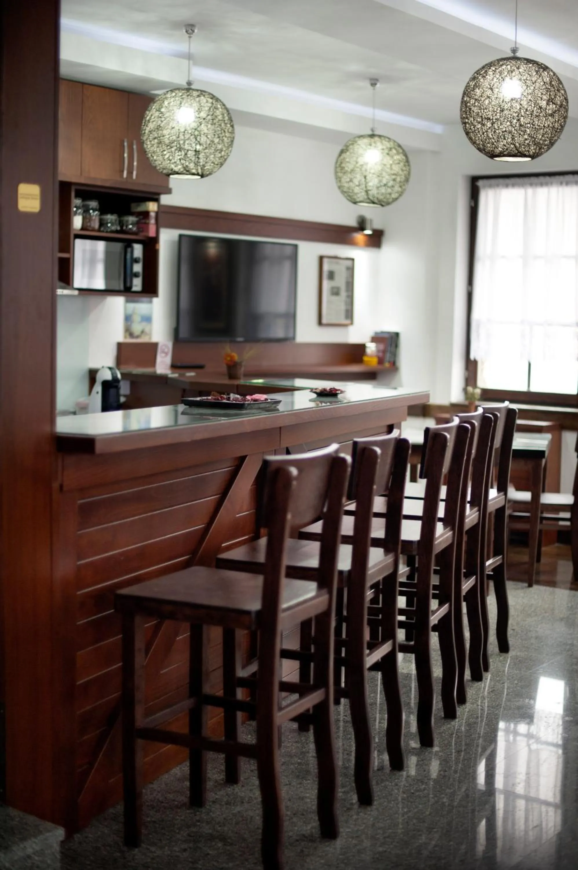 Restaurant/places to eat in Hotel Theatre