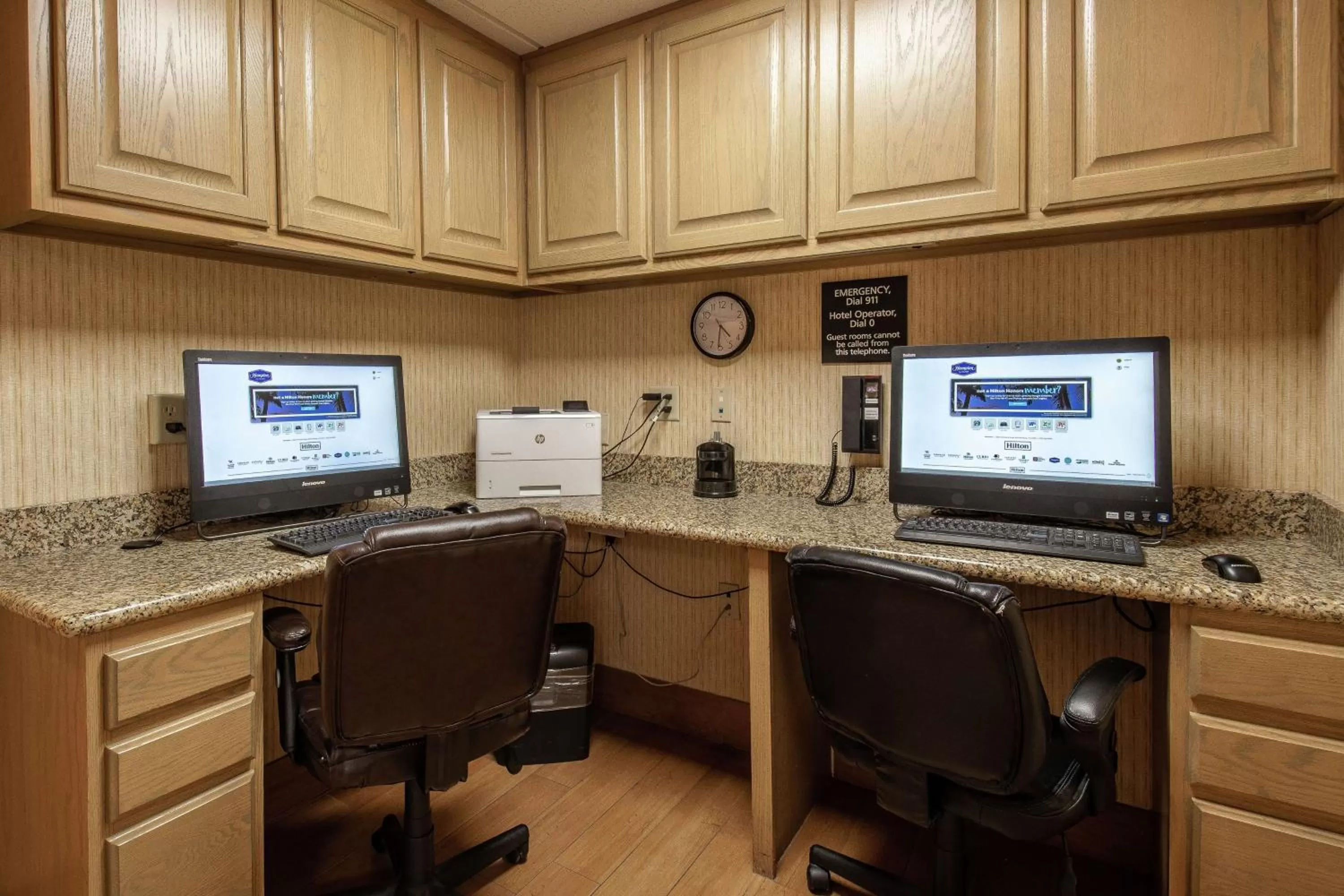 Business facilities in Hampton Inn & Suites Williamsburg-Richmond Road