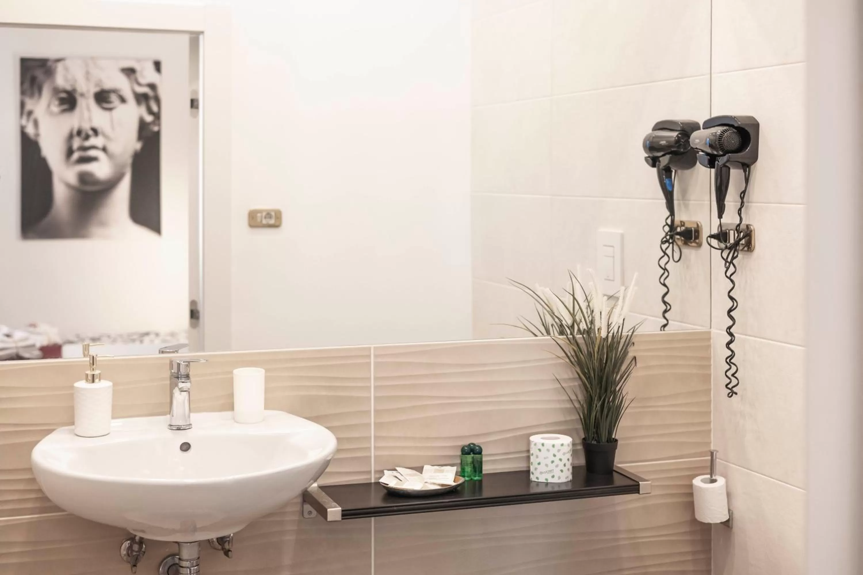 Bathroom in La Casa Del Sole A Mergellina