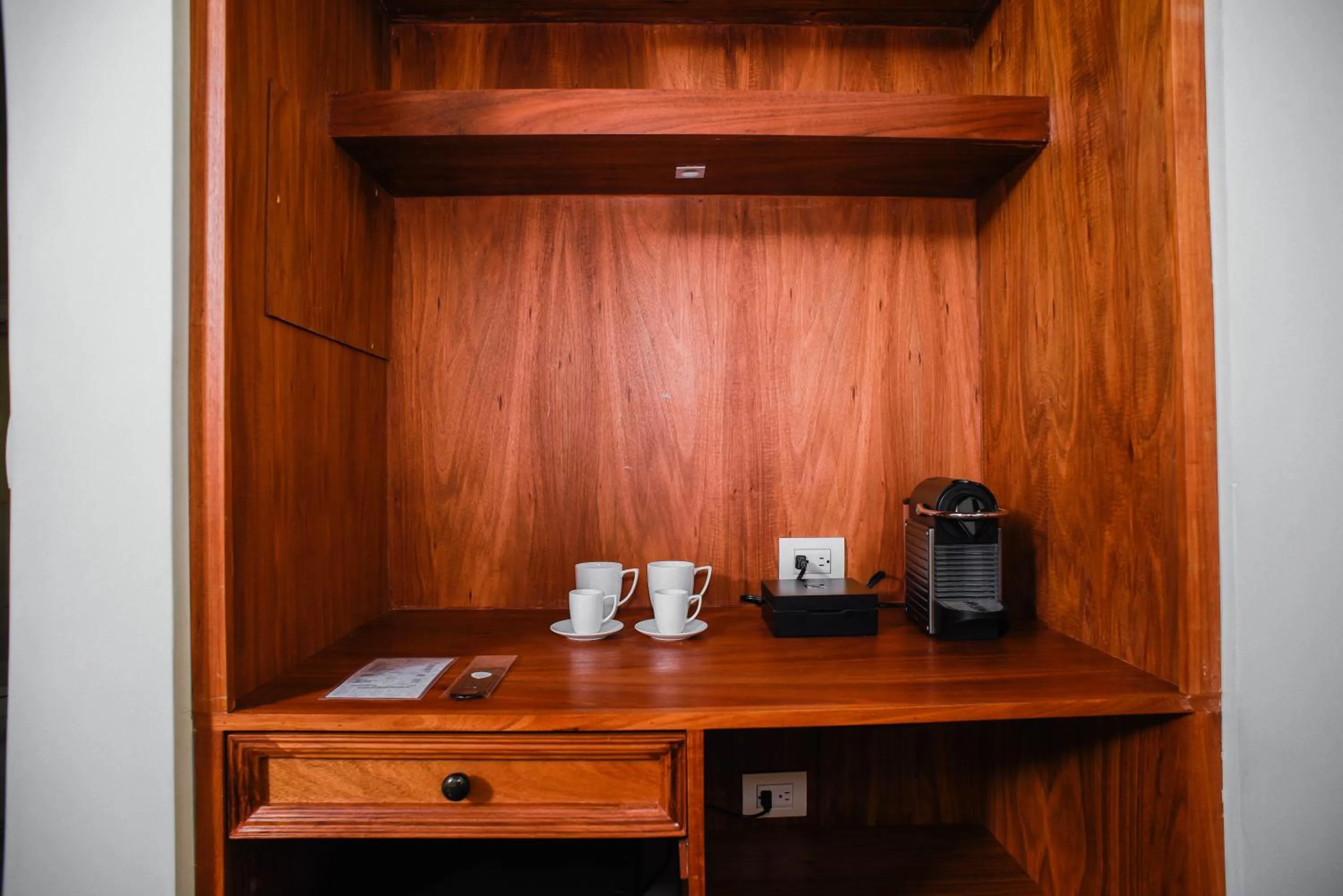 Coffee/tea facilities in Hotel Casa Blanca 7