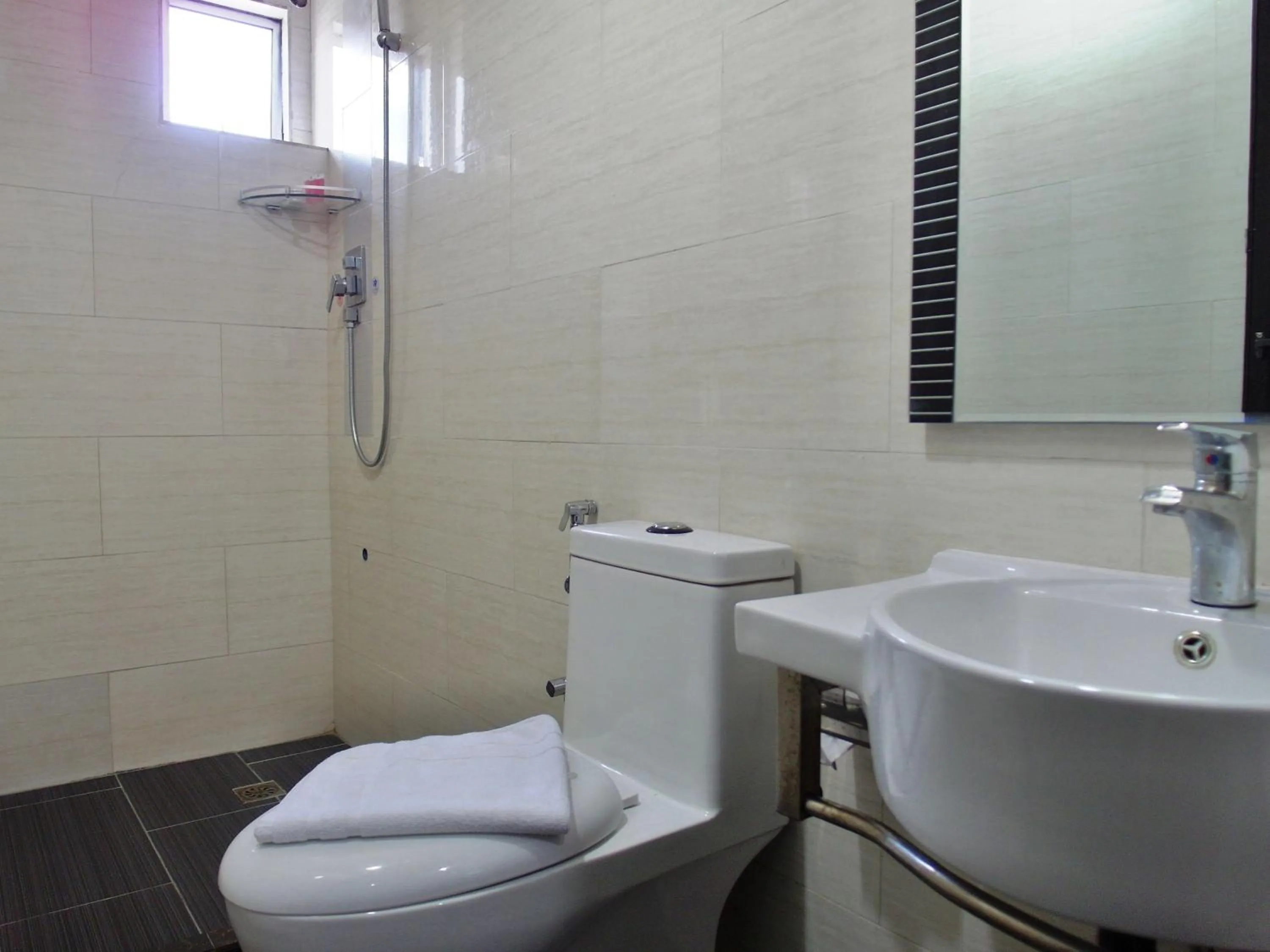 Bathroom in Classic Kinabalu Hotel