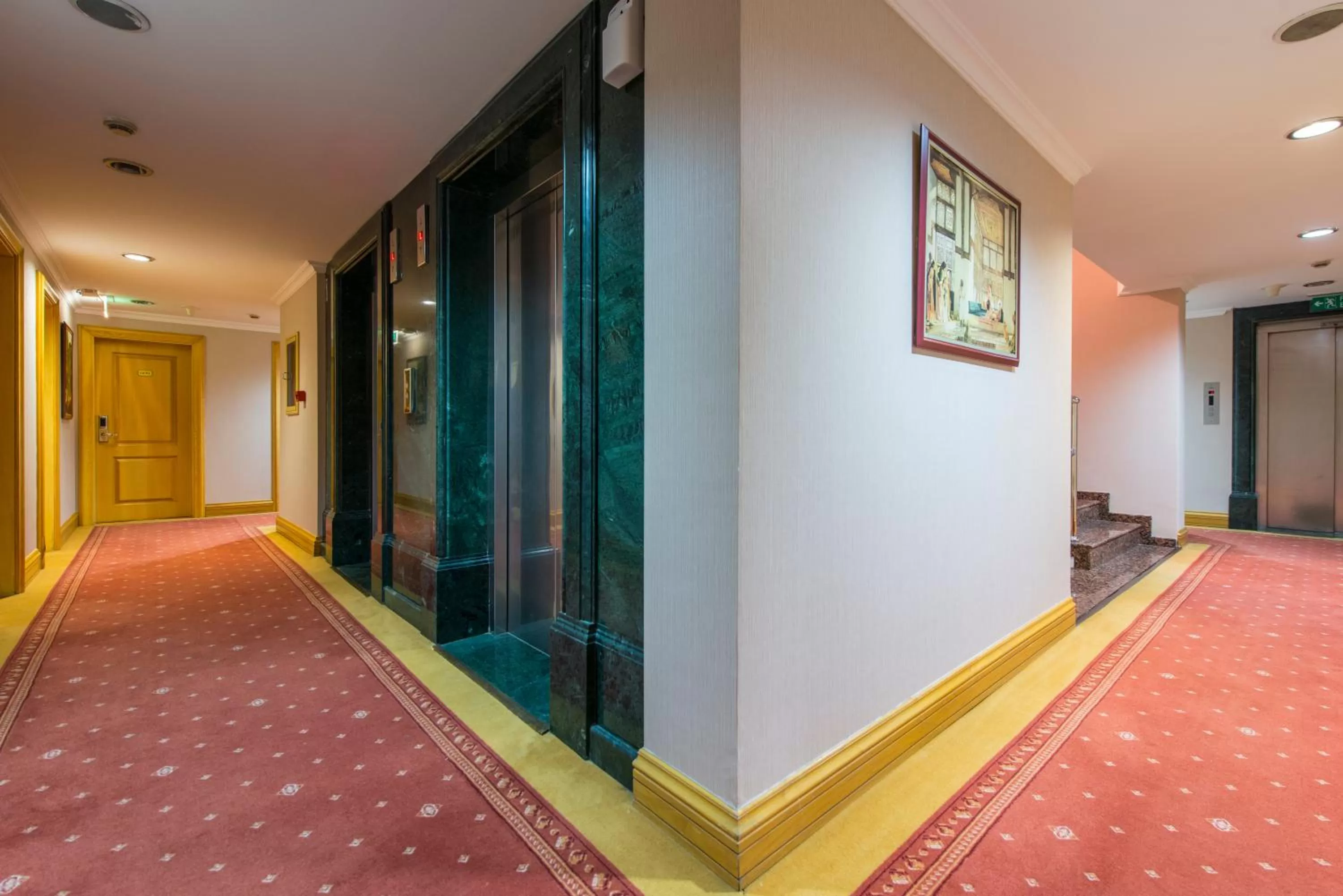 Area and facilities in Akar International Hotel