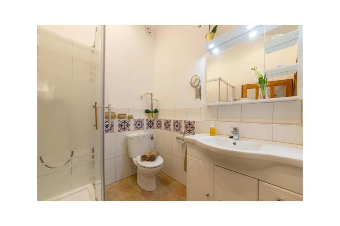 Shower, Bathroom in Boutique Hostal "Born53" im Stadtkern von Llucmajor, Mallorca