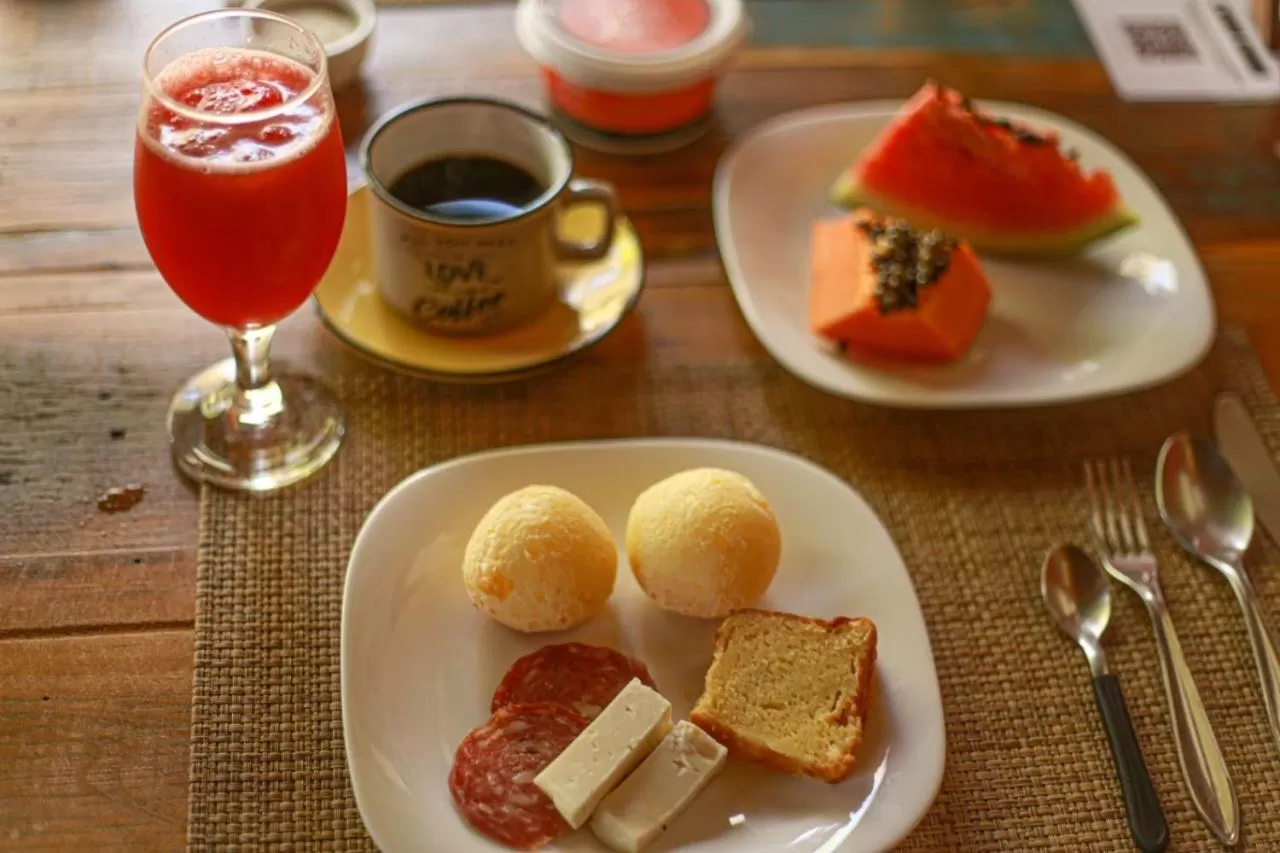 Breakfast in A Mi Manera Pousada , cerveja própria e Bistrô !