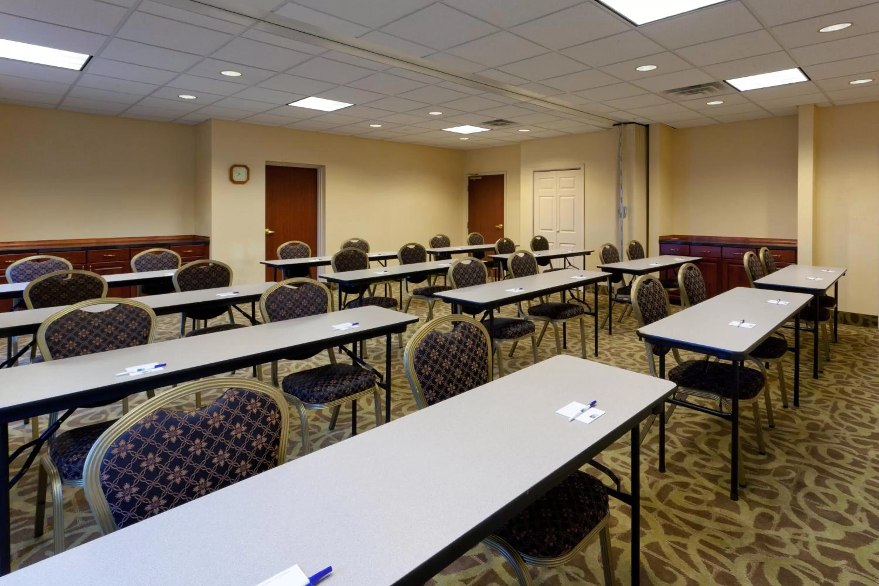 Meeting/conference room in Holiday Inn Express Hotel & Suites-North East by IHG