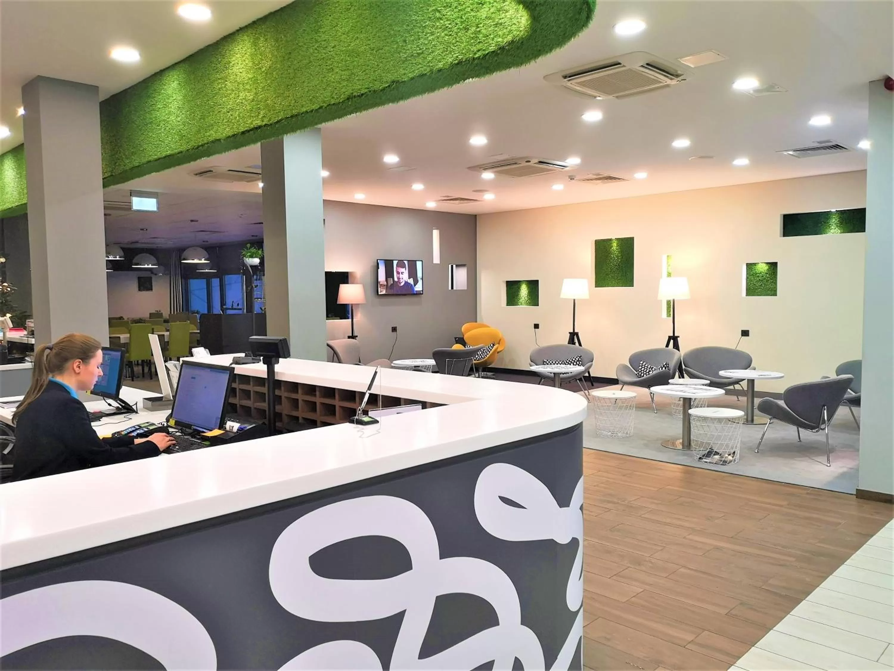 Lobby or reception in Ibis Styles Vilnius