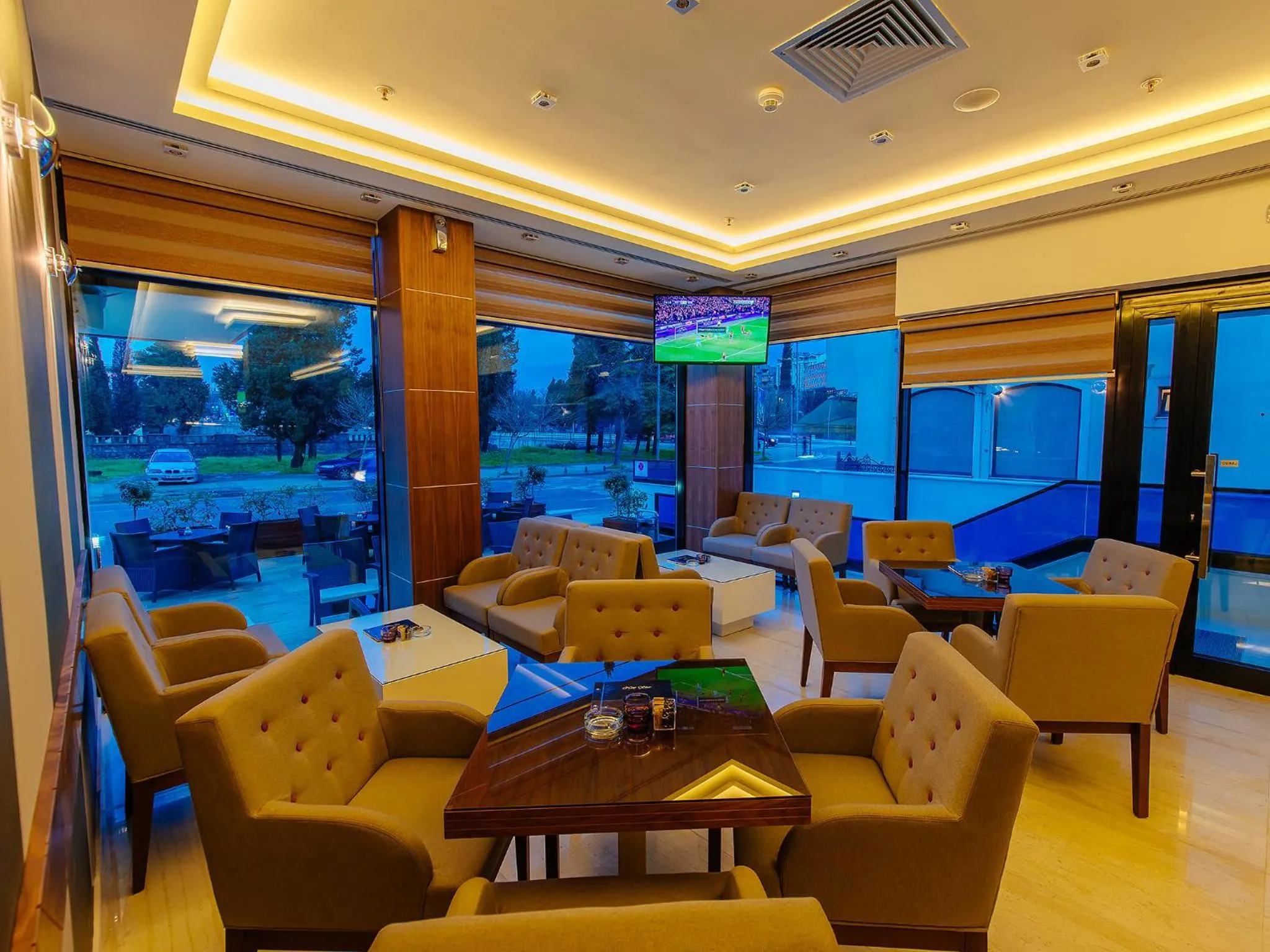 Restaurant/places to eat in Hotel New Star