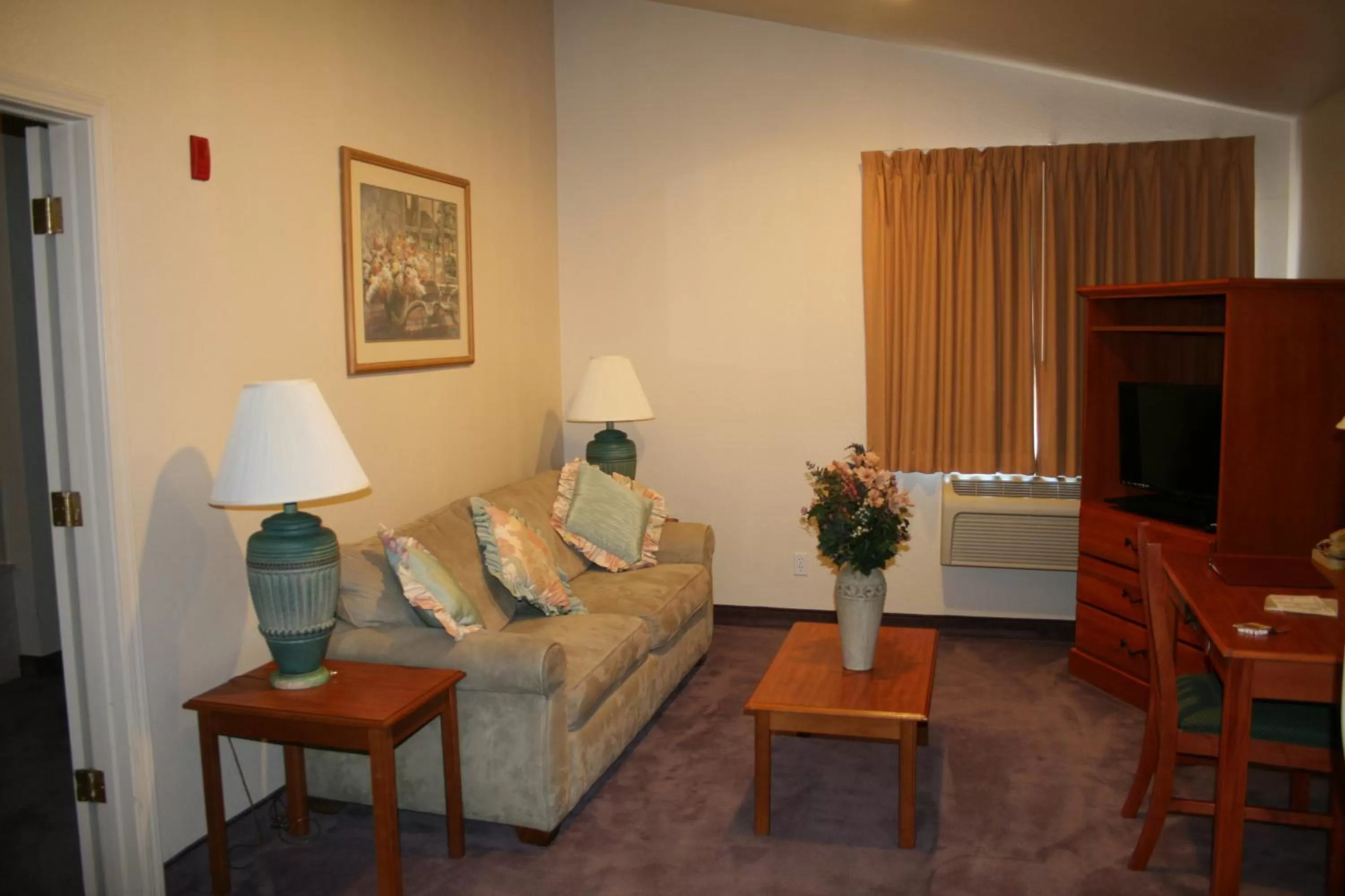 King Suite in Carson City Plaza Hotel