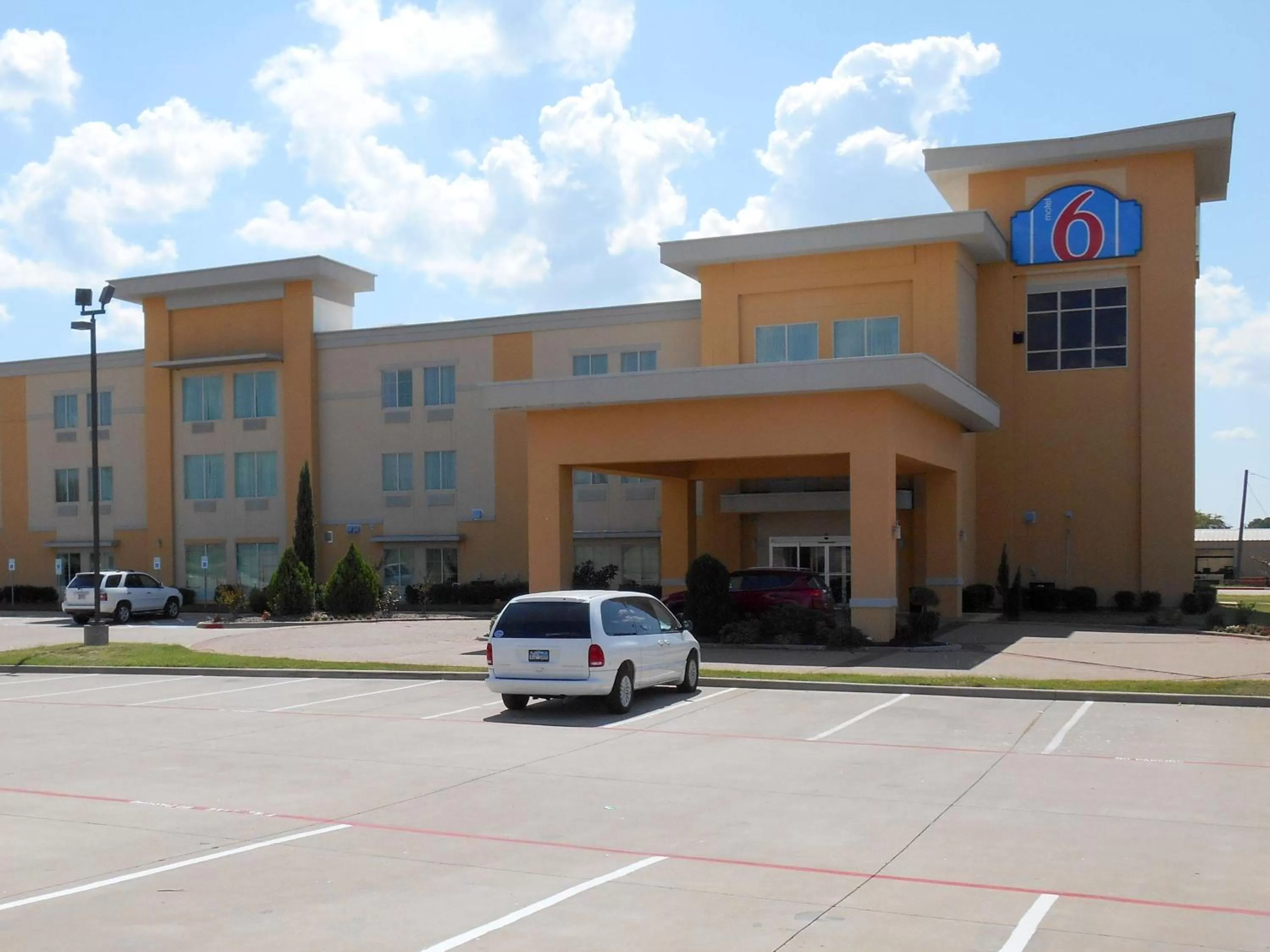 Property building in Motel 6-Joshua, TX