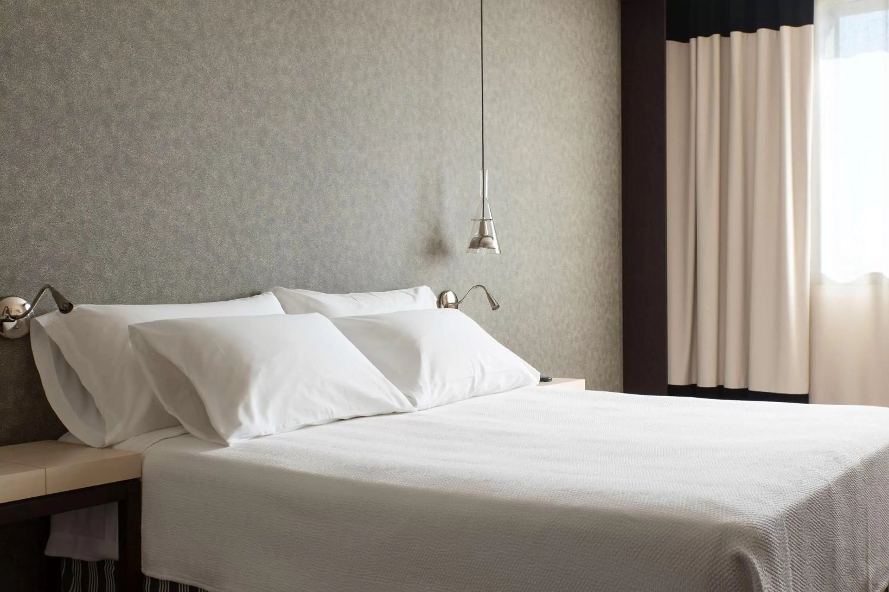 Superior New Style Room with Terrace in NH Alicante