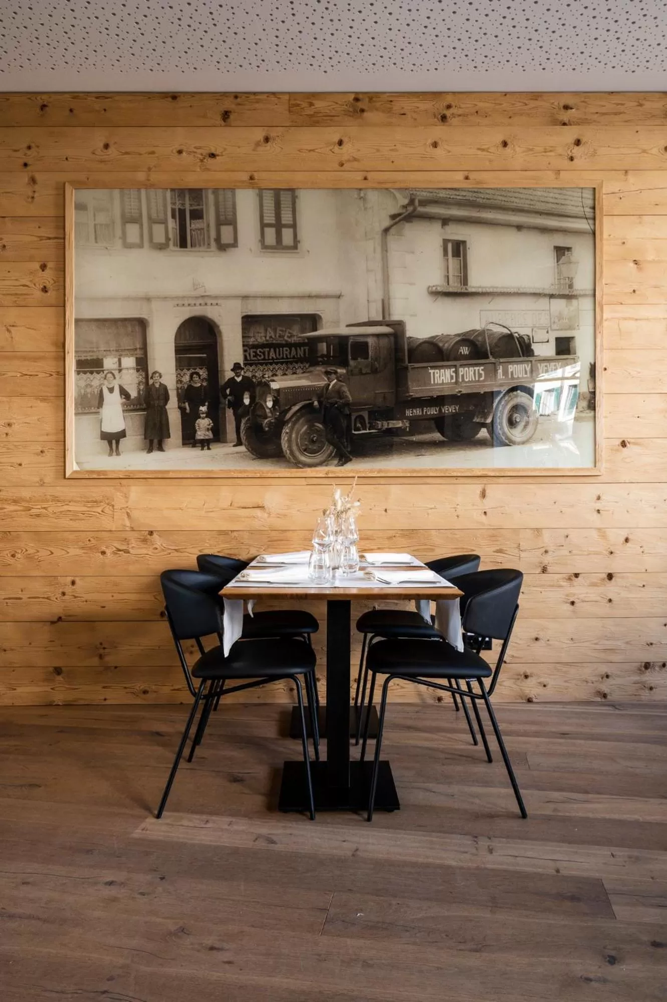 Restaurant/Places to Eat in Les Montagnards