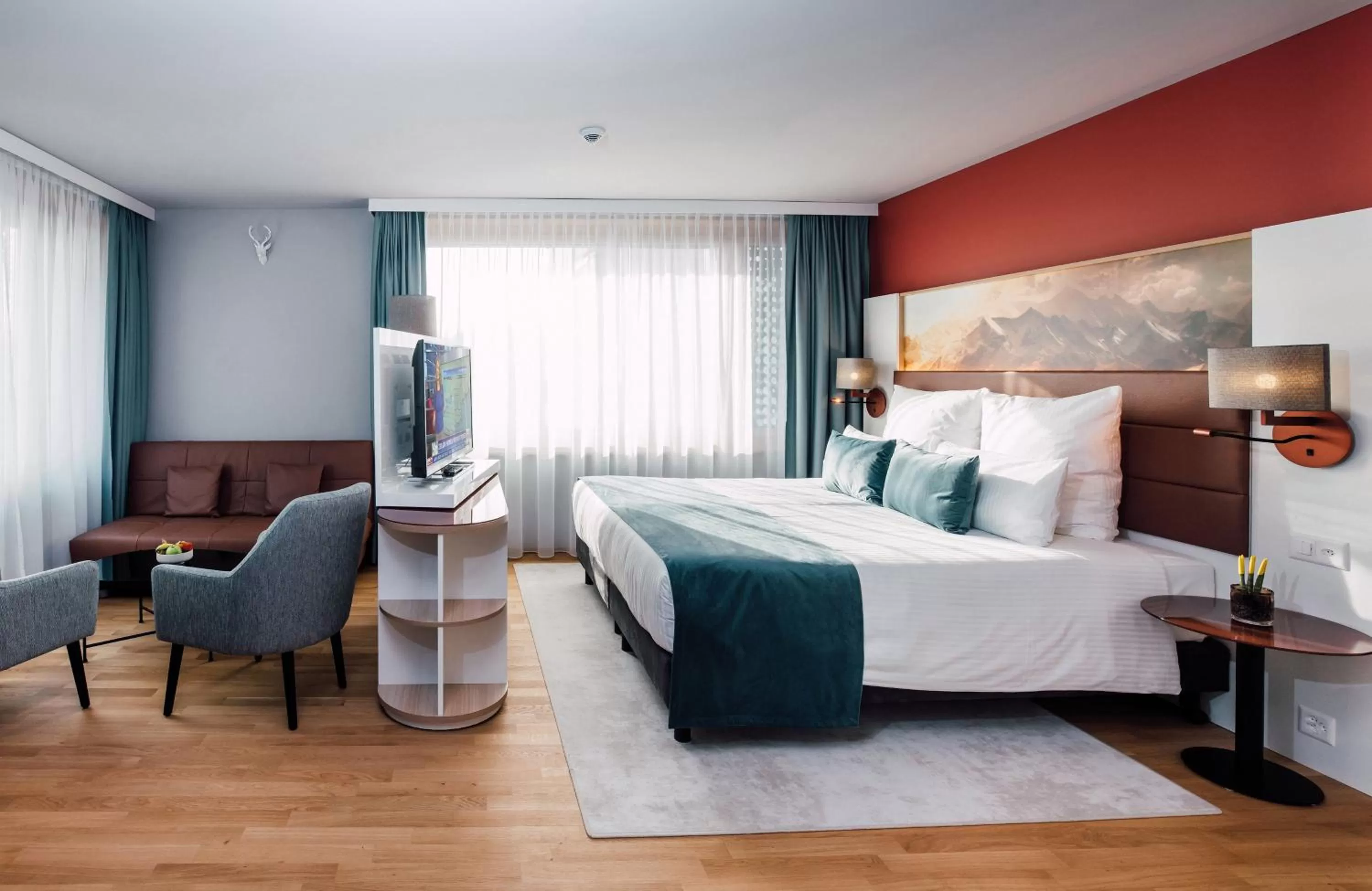Photo of the whole room, Bed in Leonardo Hotel Zurich Airport