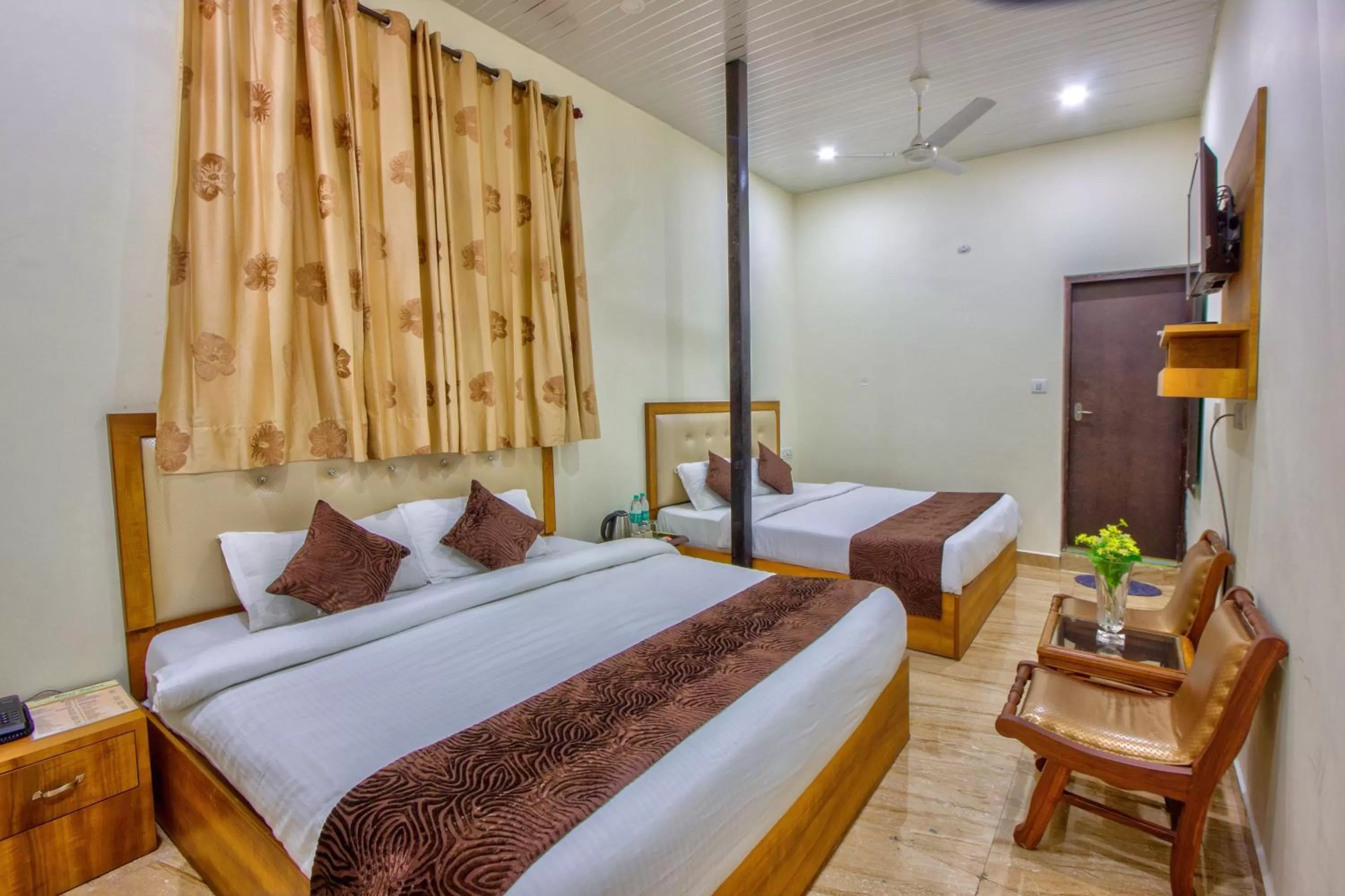 Bedroom, Bed in Hotel Bliss Valley - Hotel in Dharamshala