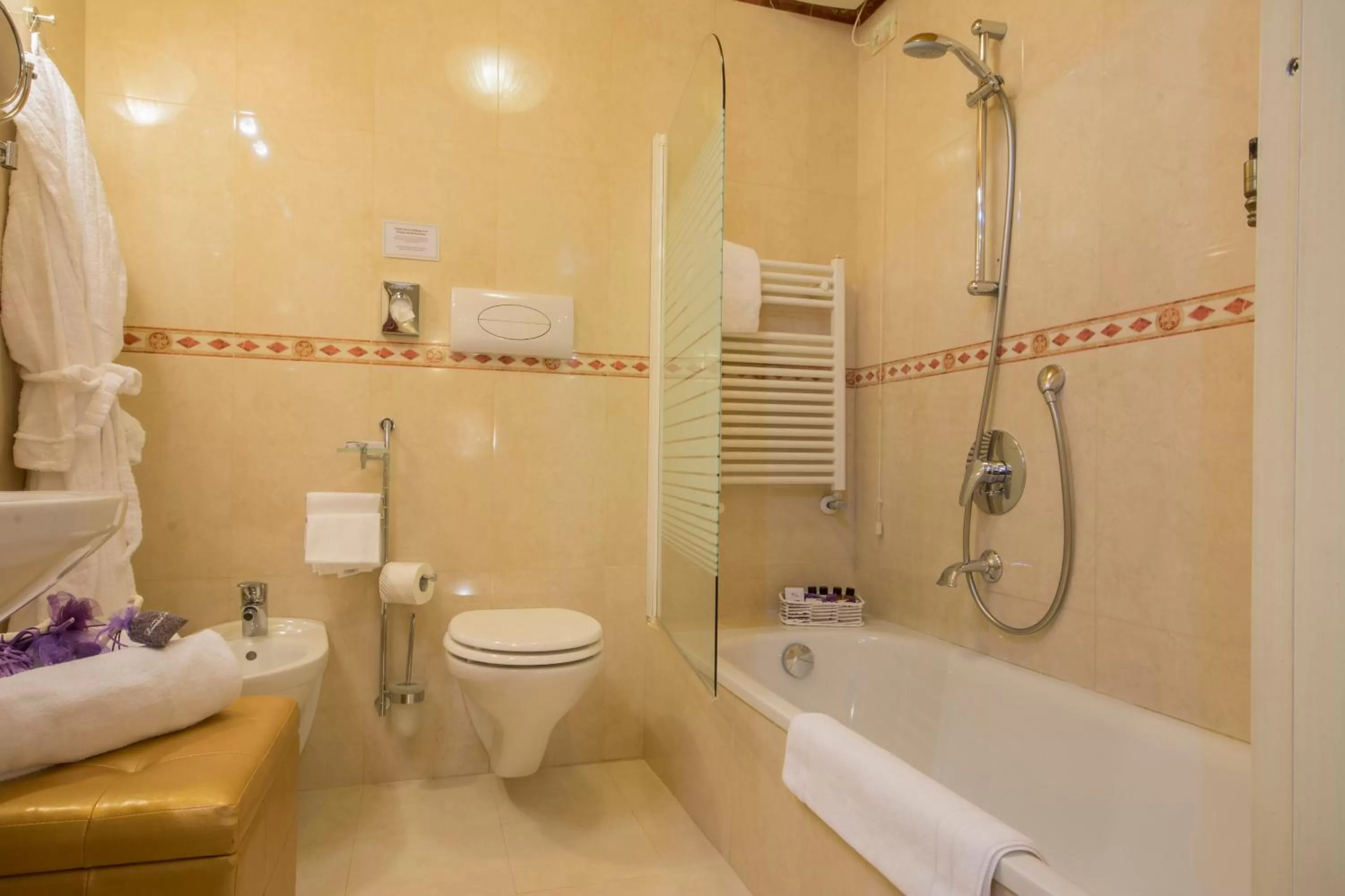 Bathroom in Hotel Becher