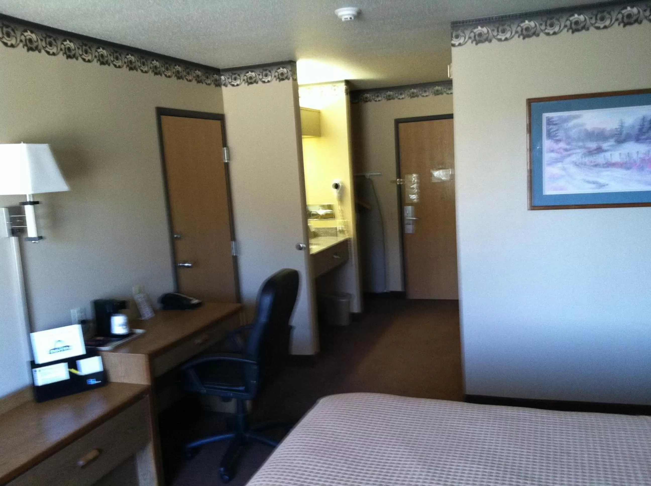 Bed in Days Inn by Wyndham Worthington