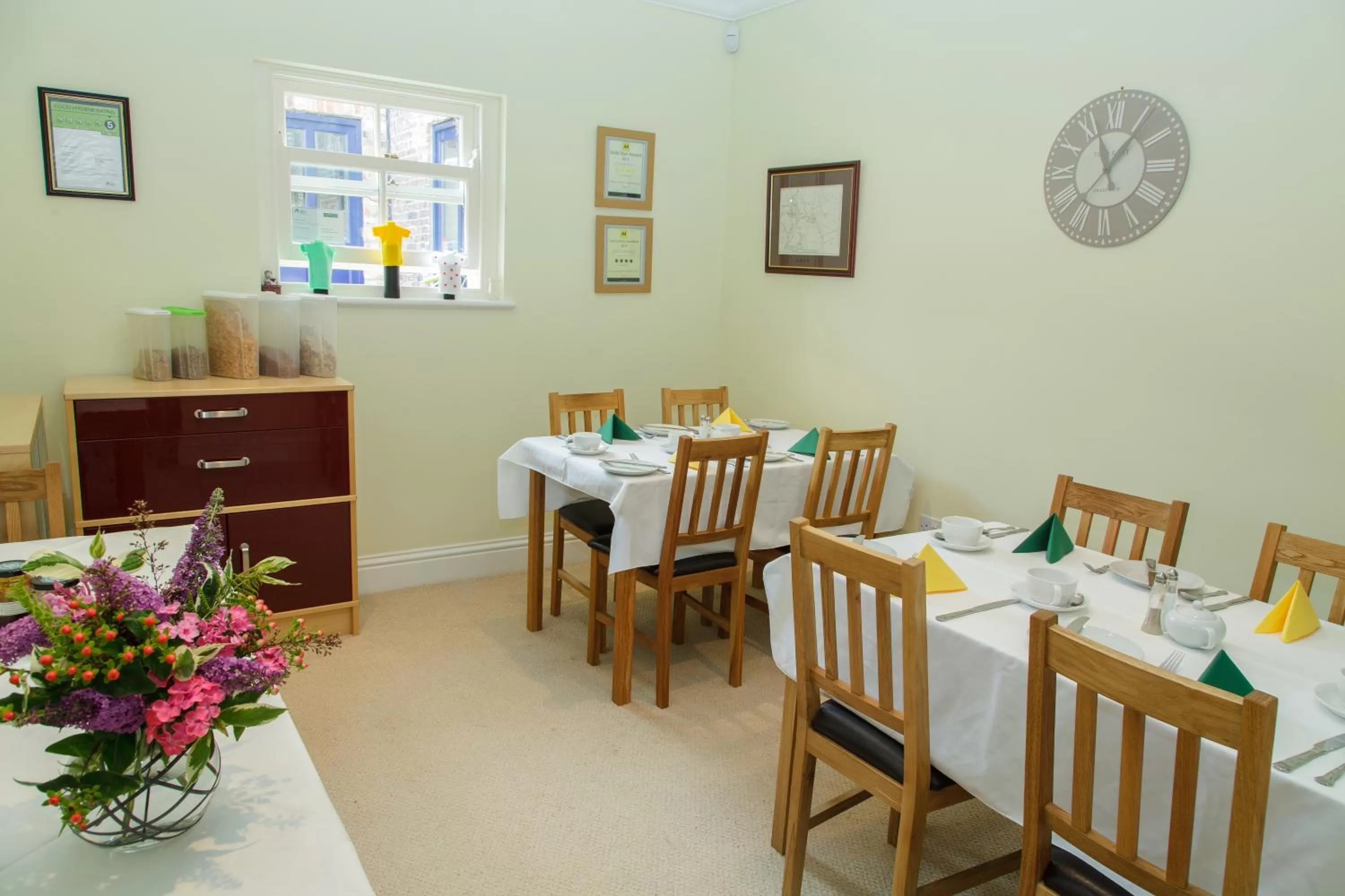 Dining area in Newsham Grange Farm