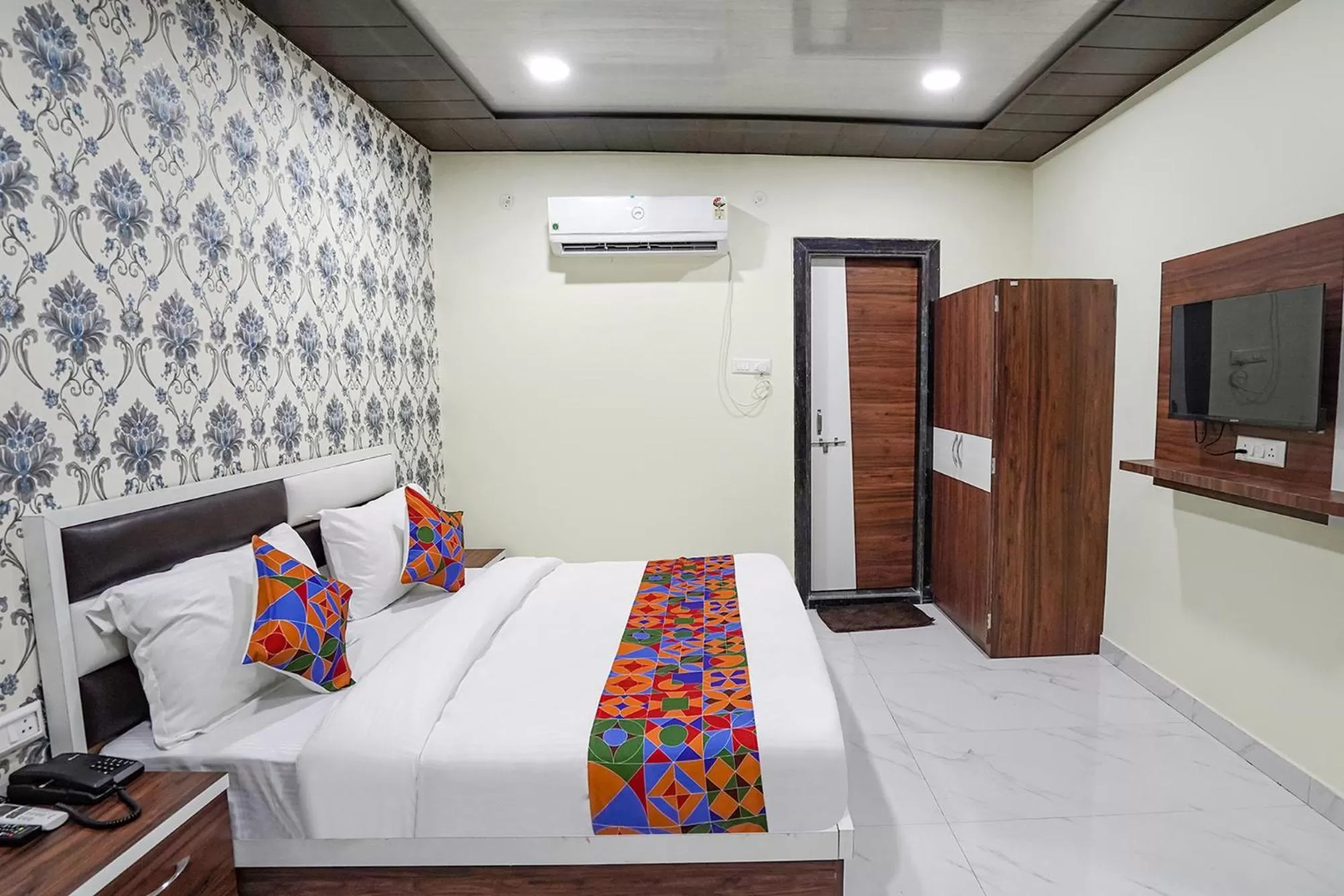 TV and multimedia in FabHotel Rajdhani