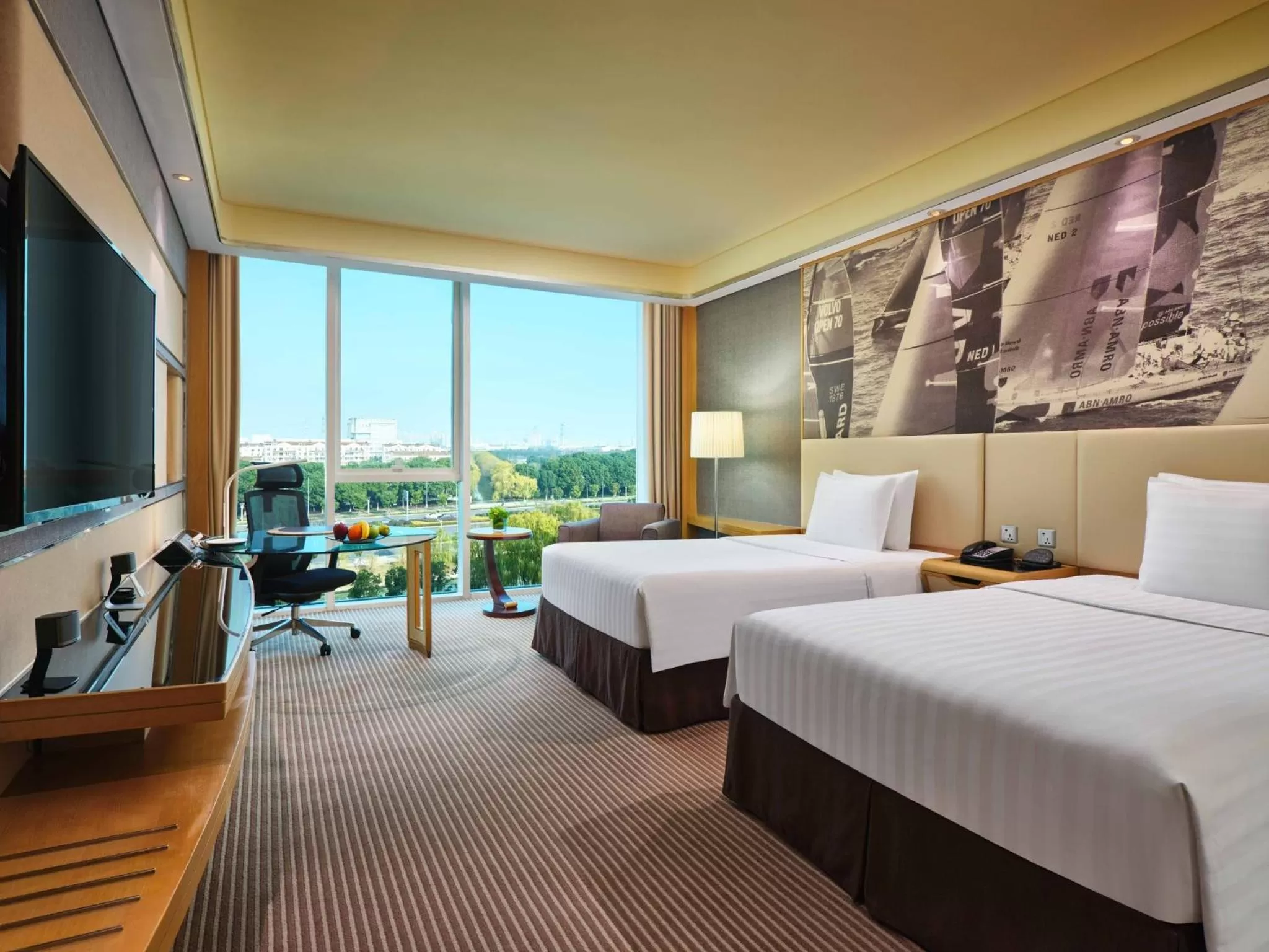 Photo of the whole room, Bed in Crowne Plaza Suzhou by IHG