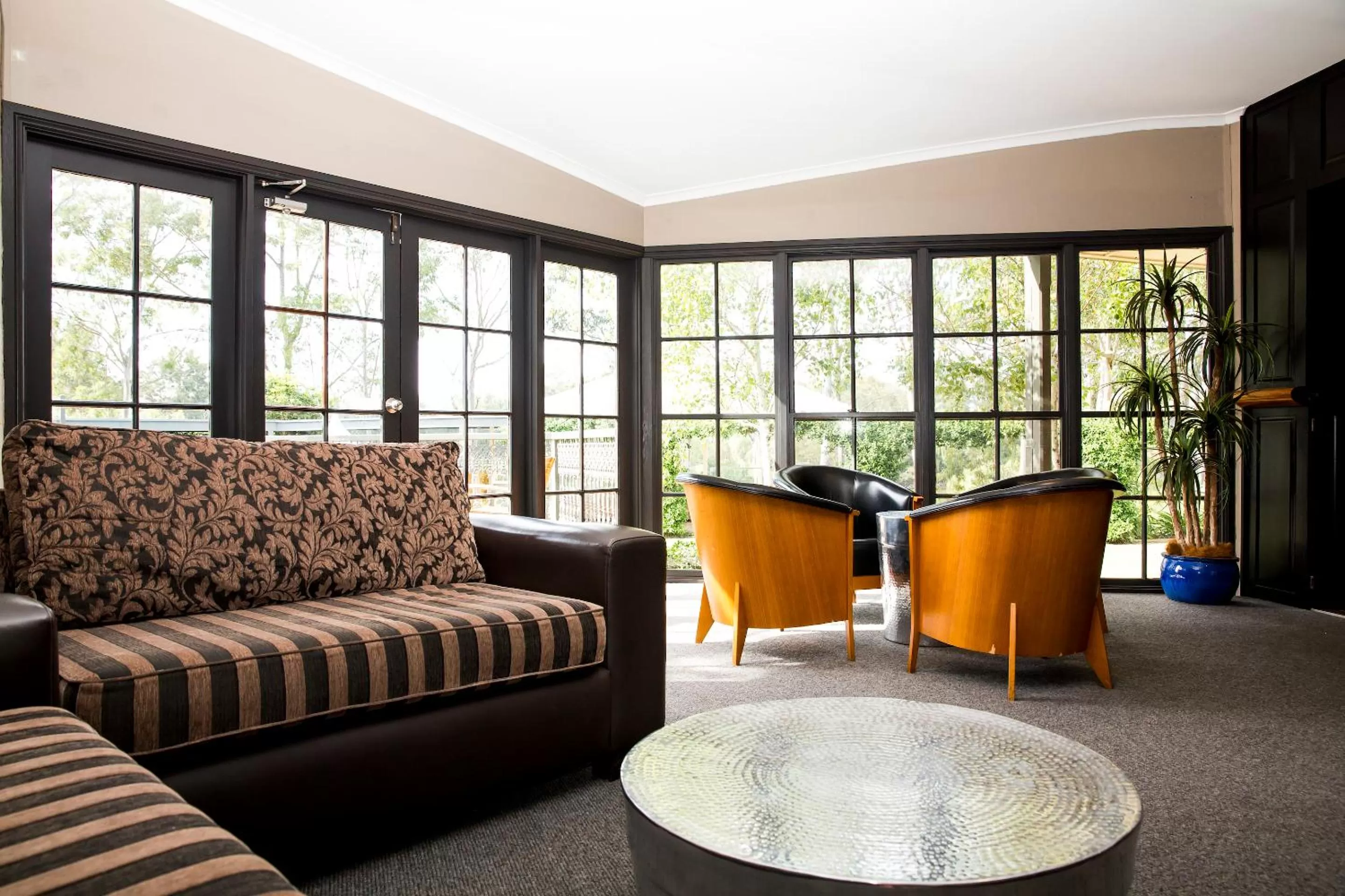 Dining area in Lincoln Downs Resort Batemans Bay