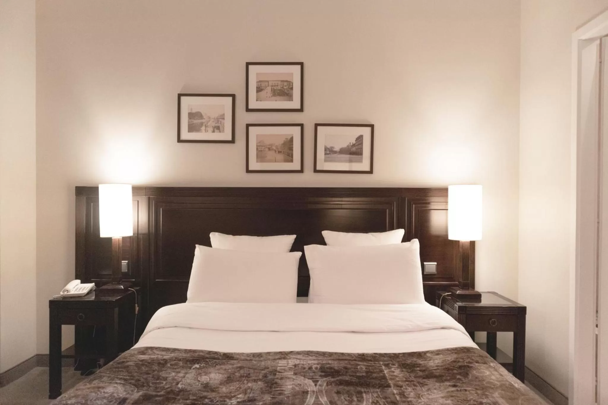 Bed in Hôtel Régent Contades